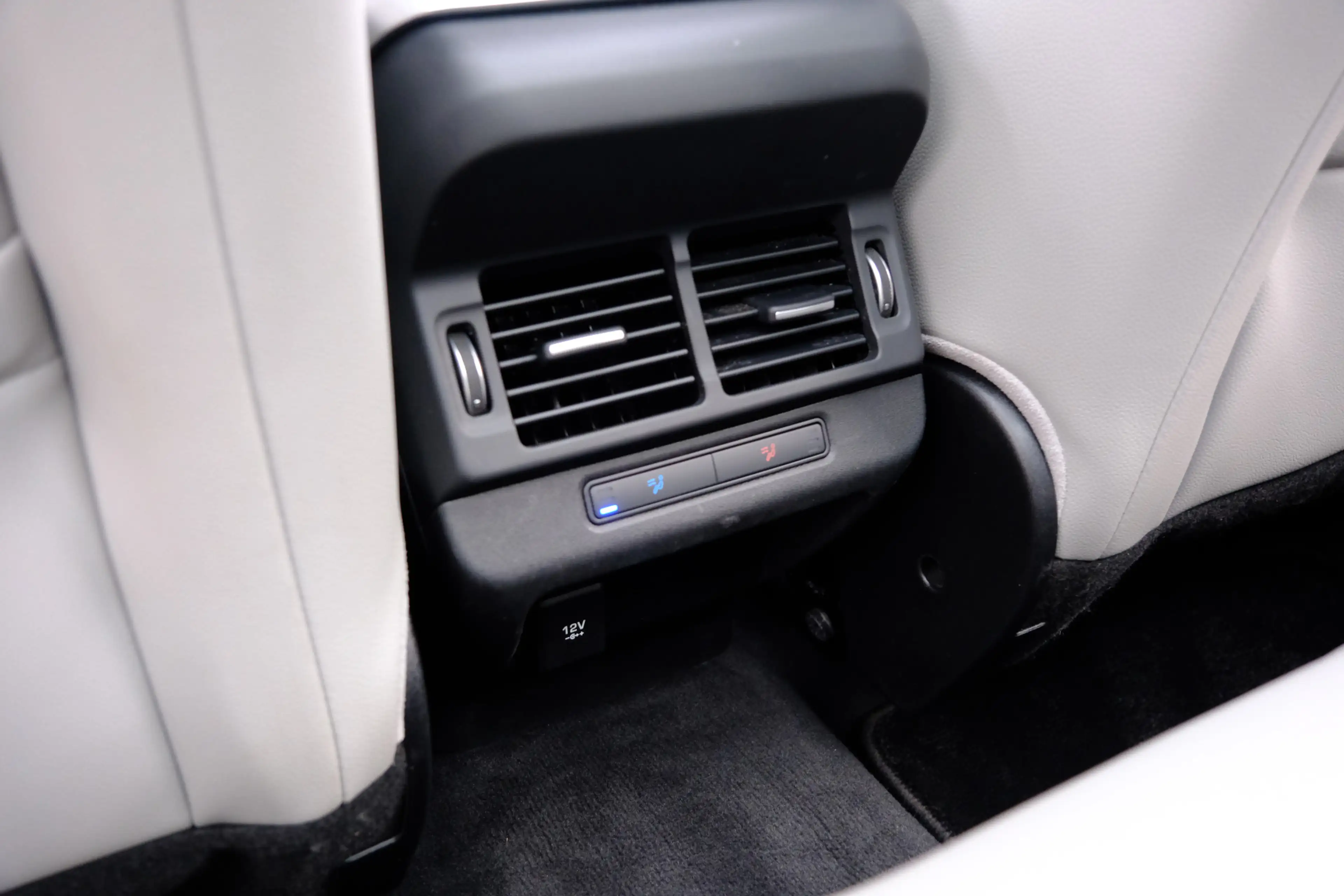 Land Rover Range Rover Evoque P300e AWD SE | Schuifkanteldak | Meridan Surround — photo 15