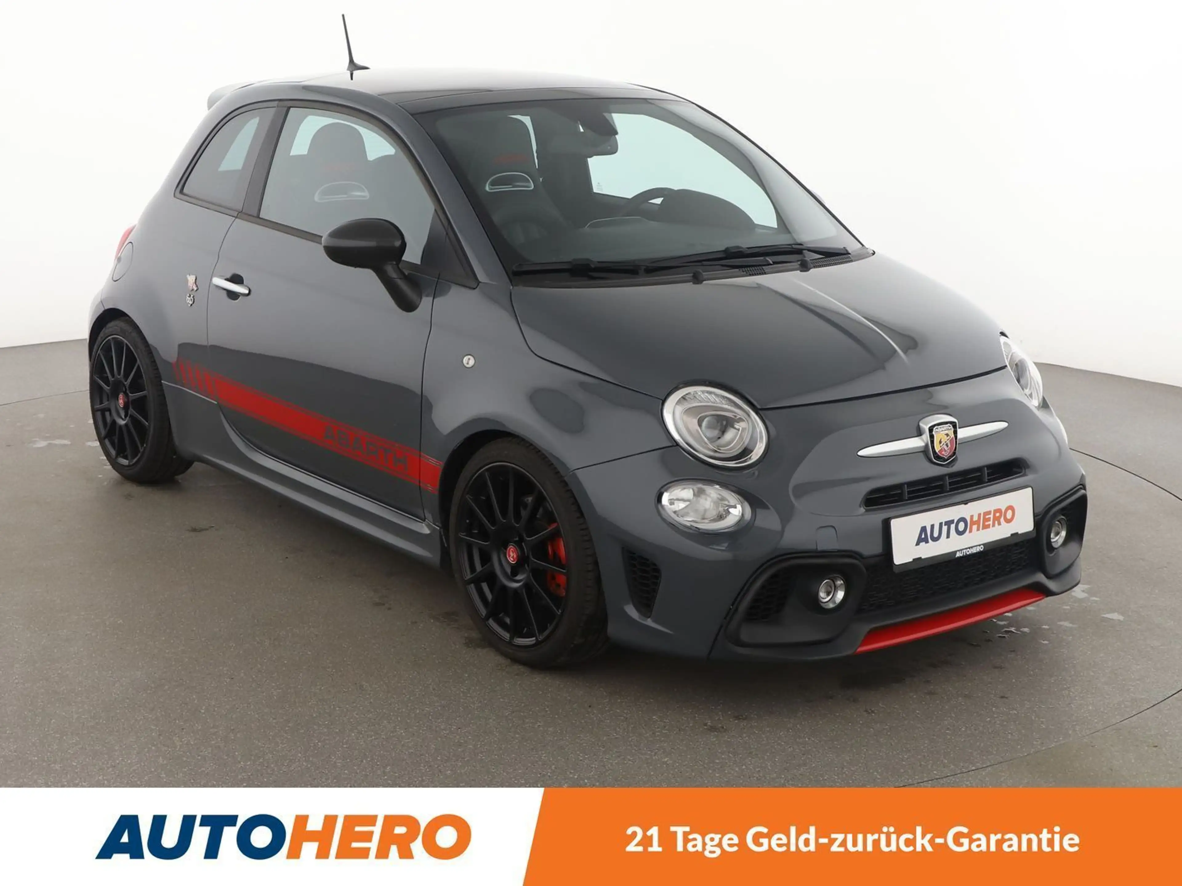 Abarth 695 1.4 Turbo XSR Yamaha Limited Edition Aut*NAVI*PDC* — photo 8