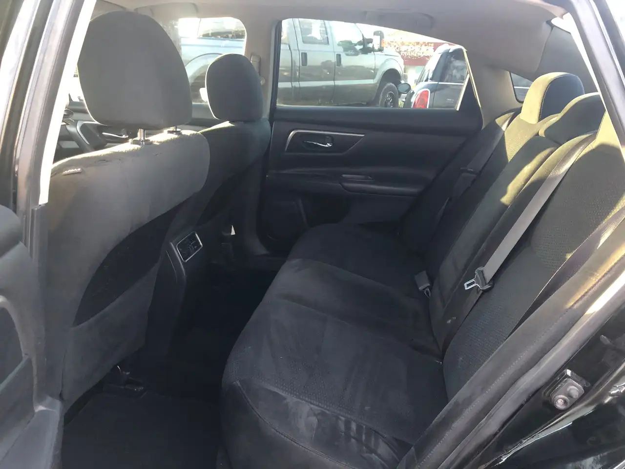 Nissan Altima снимка Nissan Altima