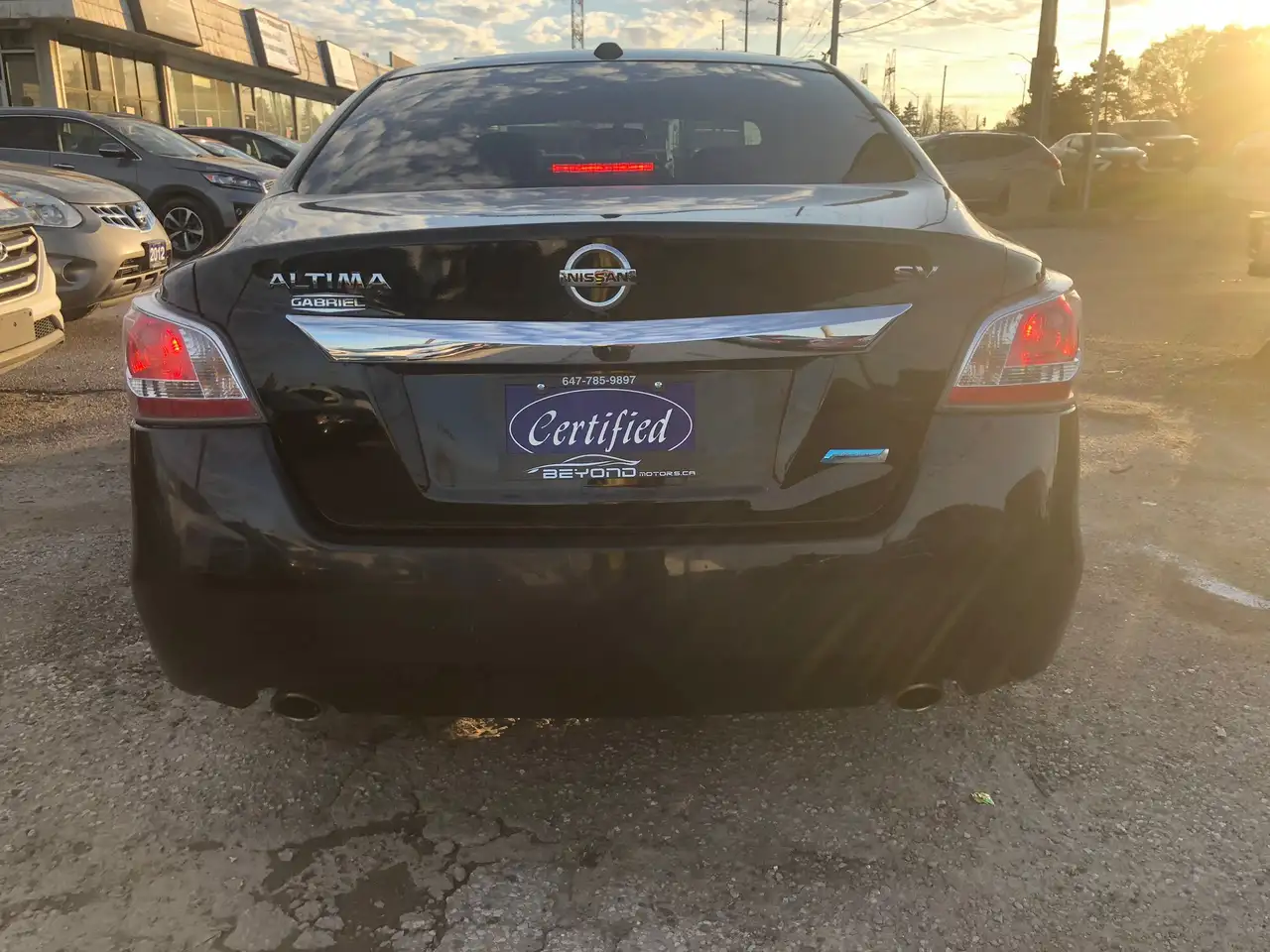 Nissan Altima снимка Nissan Altima