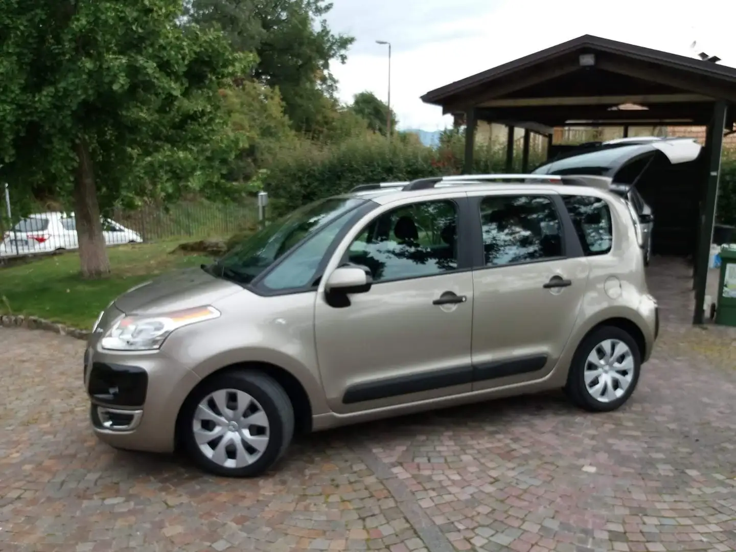 Citroen C3 Picasso HDi 90 FAP Color Selektion - 1
