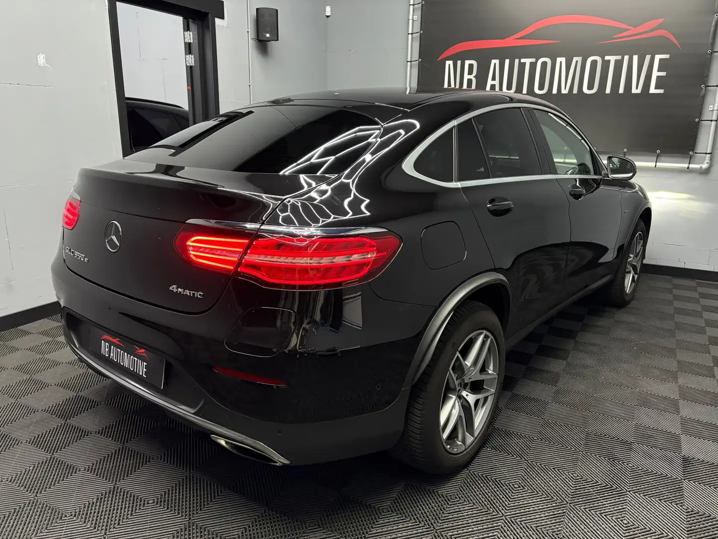 Mercedes-Benz GLC 350 Coupé 350e 4M AMG Plus Upgrade Ed. Negru - 2