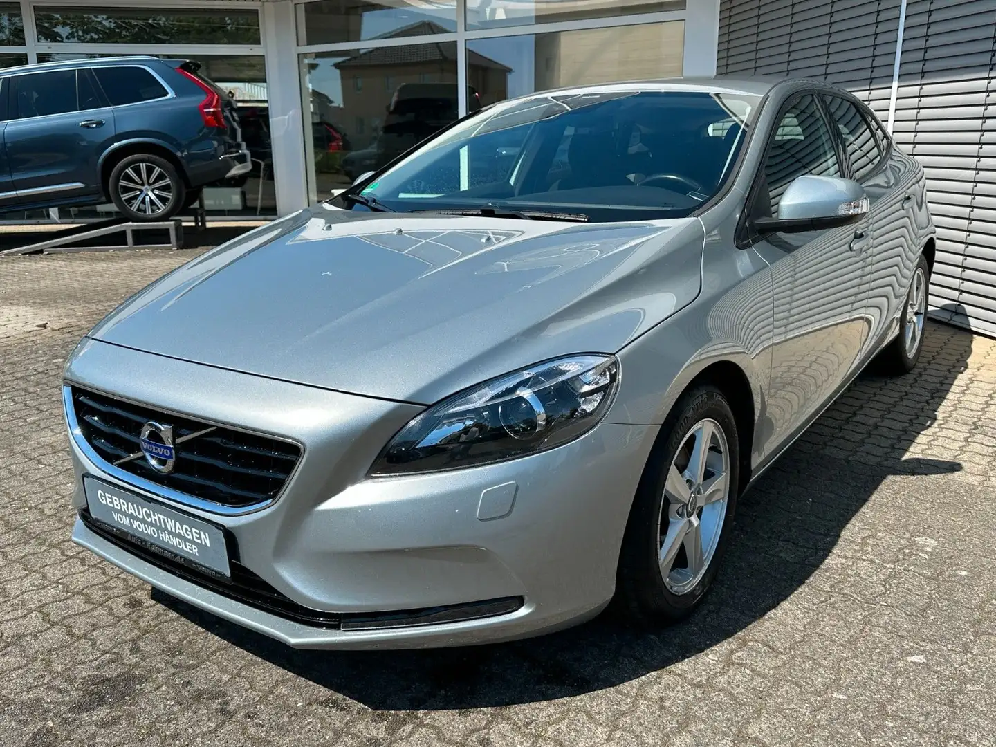 Volvo V40 Kinetic*Xenon*RFK*Sitzheizung*Style-P* Plateado - 2