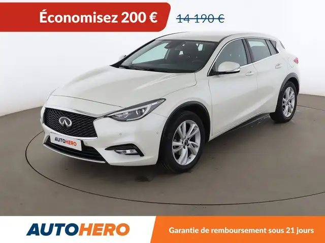 Infiniti Q30 1.6T Pure DCT