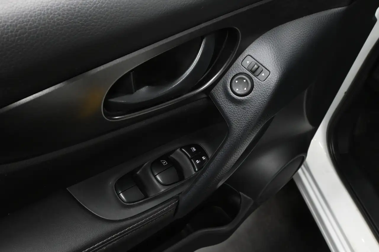 Nissan Qashqai снимка Nissan Qashqai