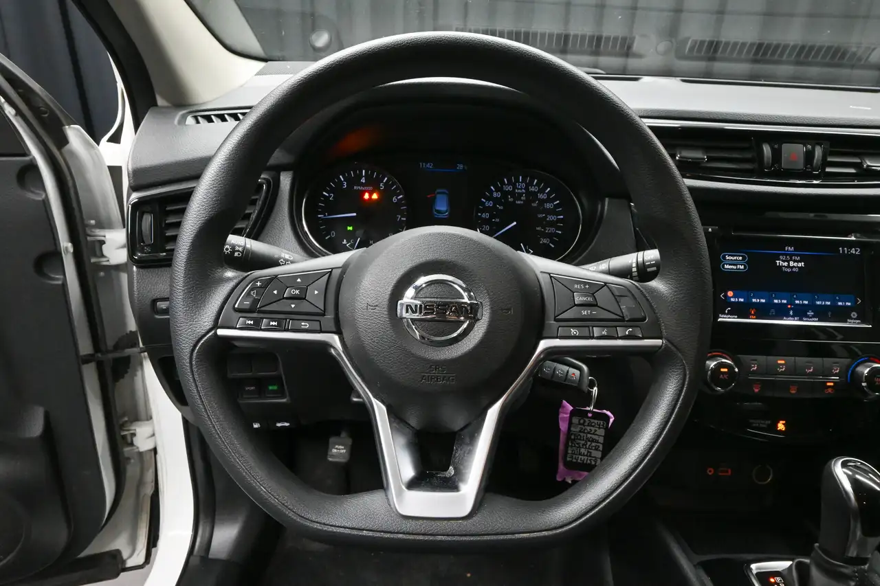 Nissan Qashqai снимка Nissan Qashqai