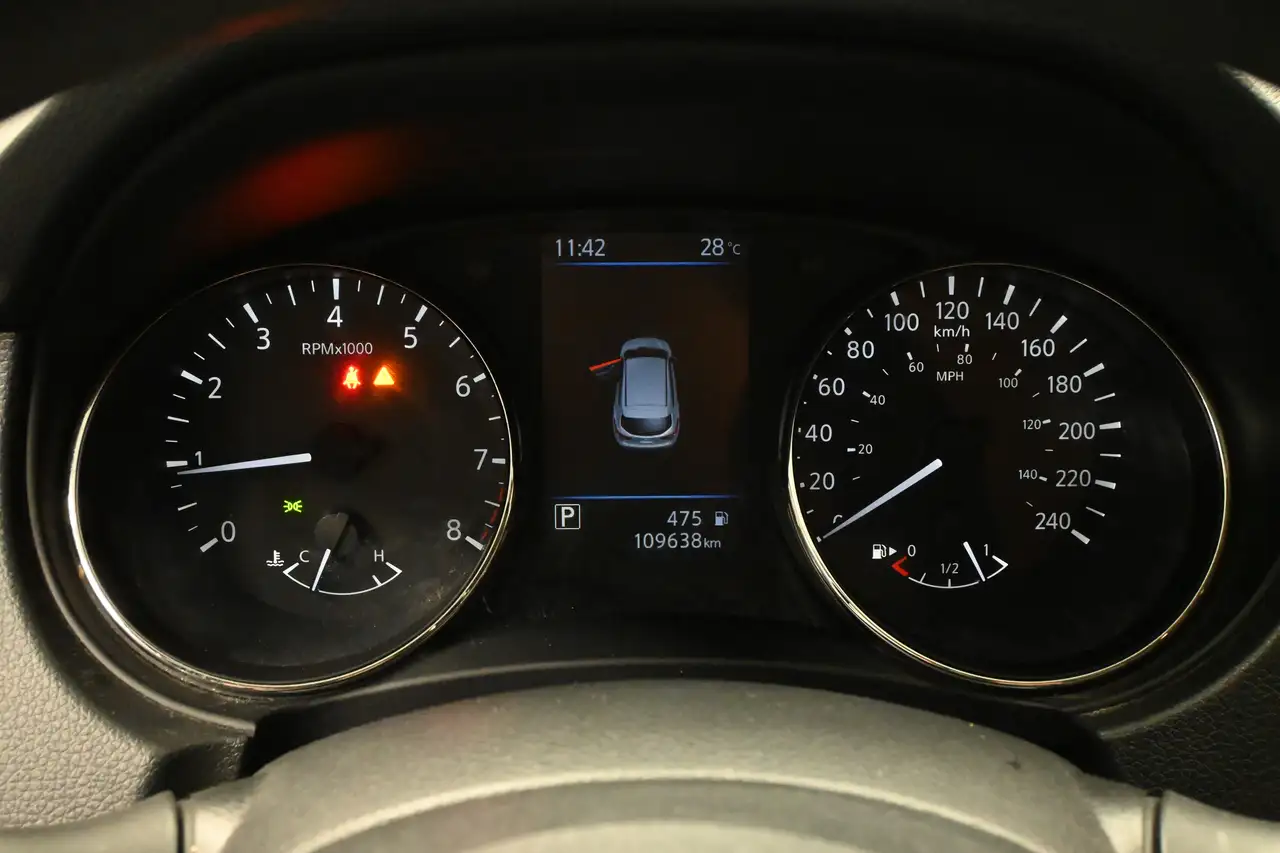 Nissan Qashqai снимка Nissan Qashqai