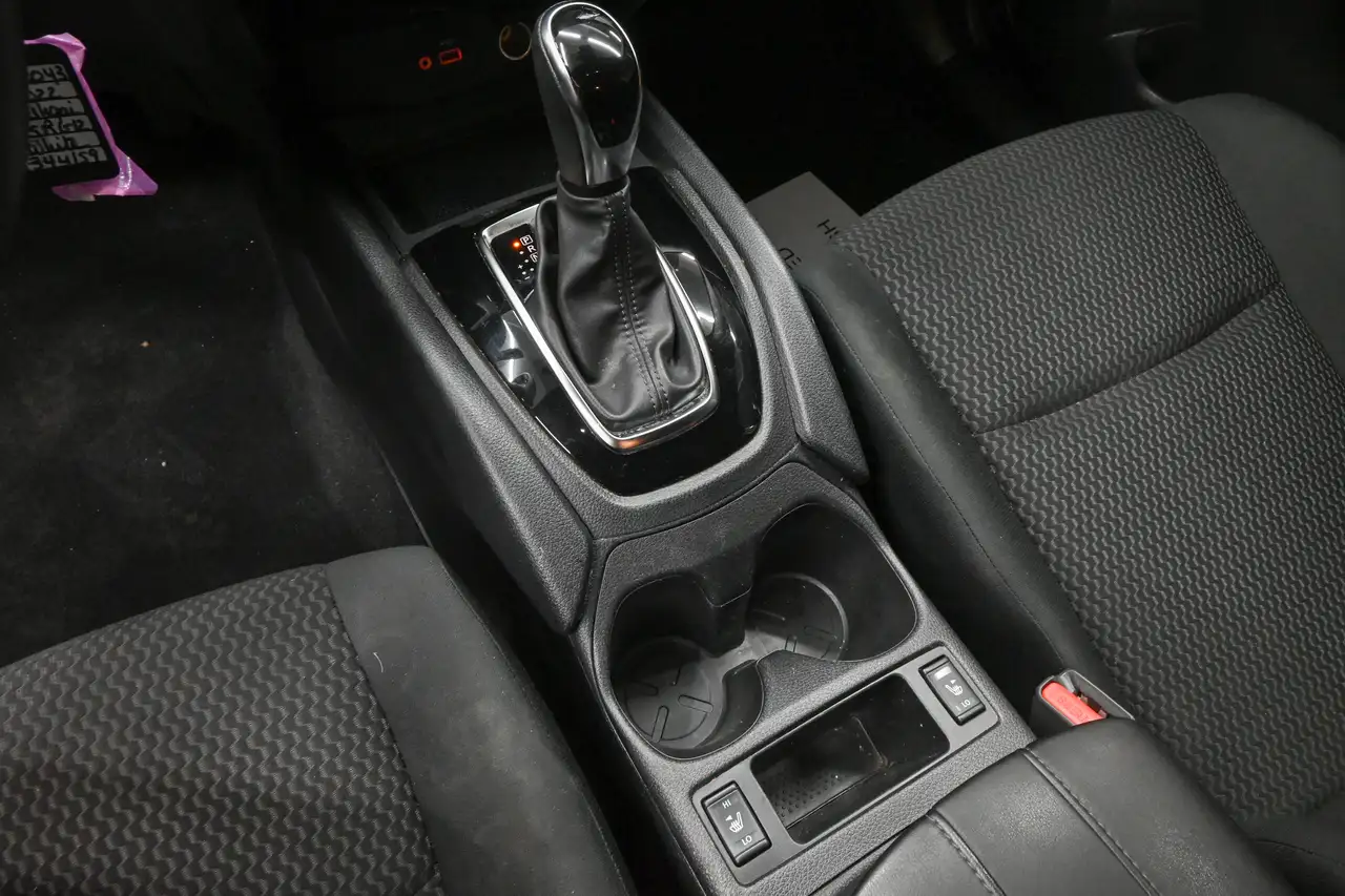 Nissan Qashqai снимка Nissan Qashqai