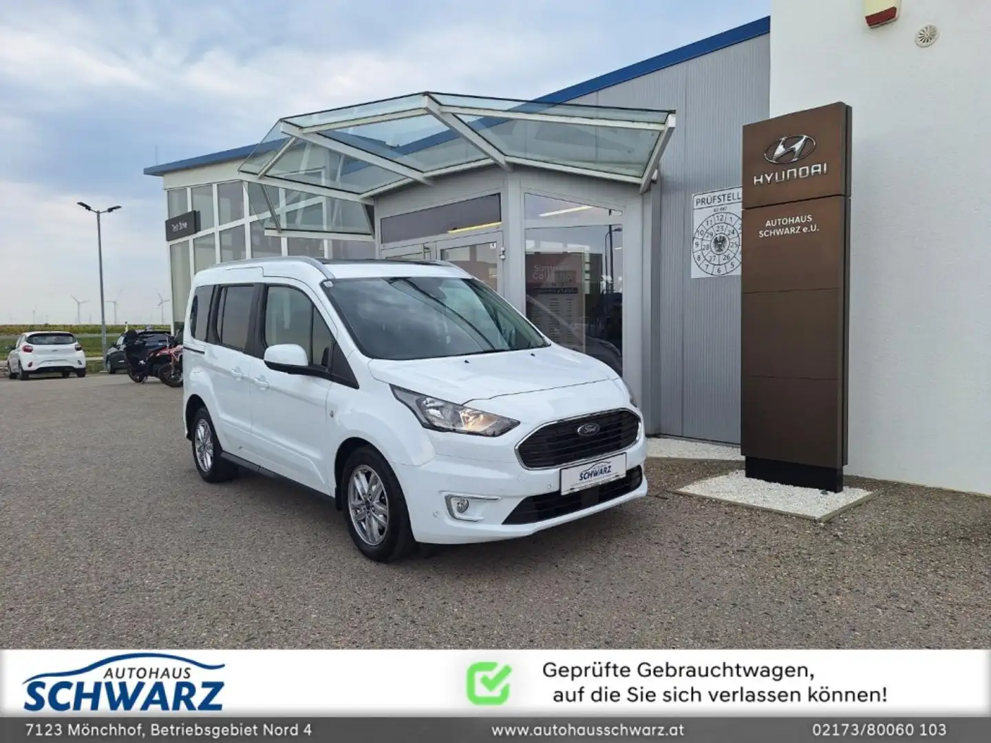 Ford Tourneo Connect 1,5 TDCi Titanium Weiß - 1