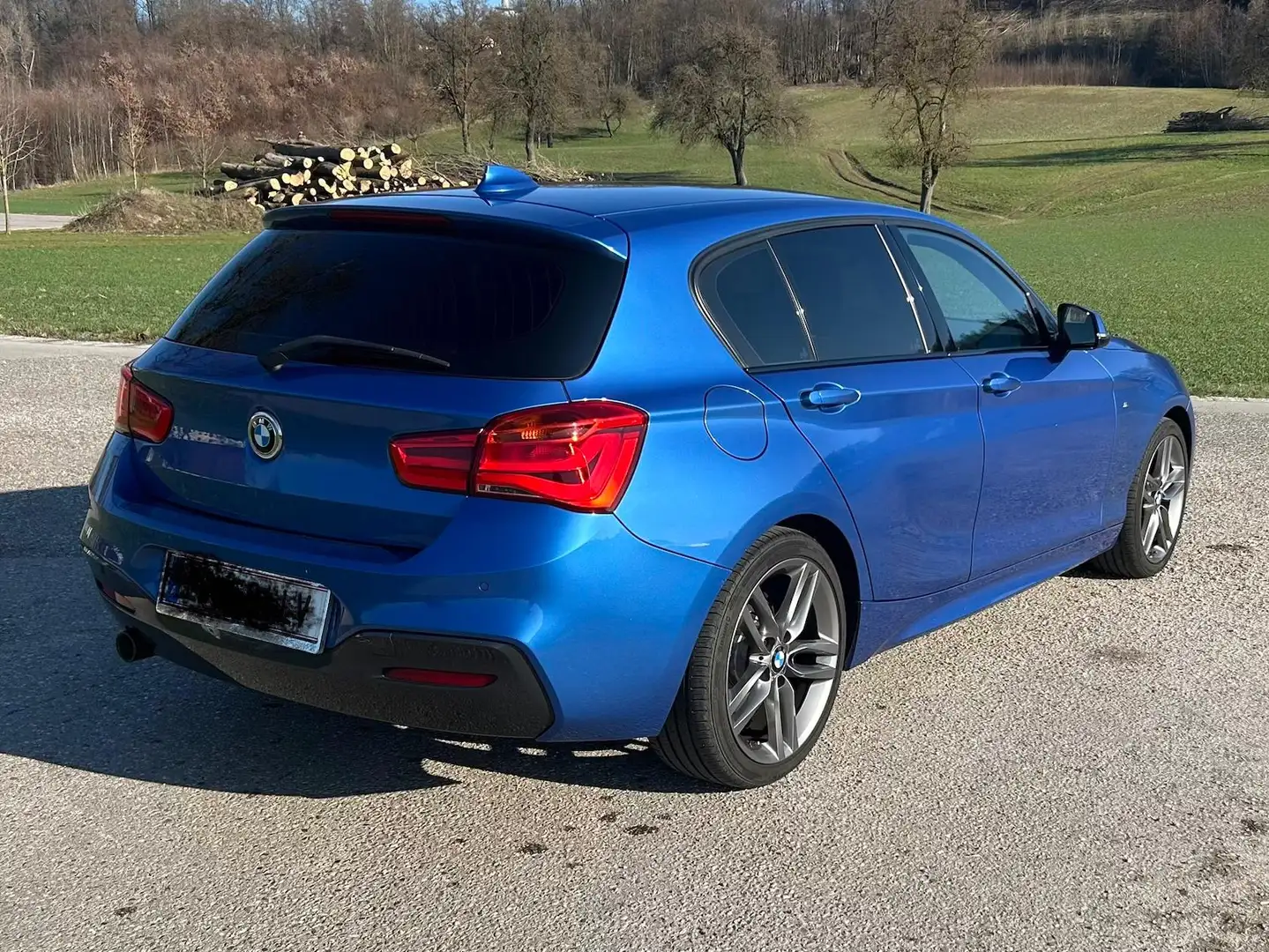 BMW 118 BMW 118D M Sport Blau - 1