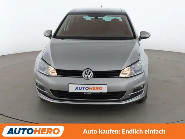 Volkswagen Golf view 9