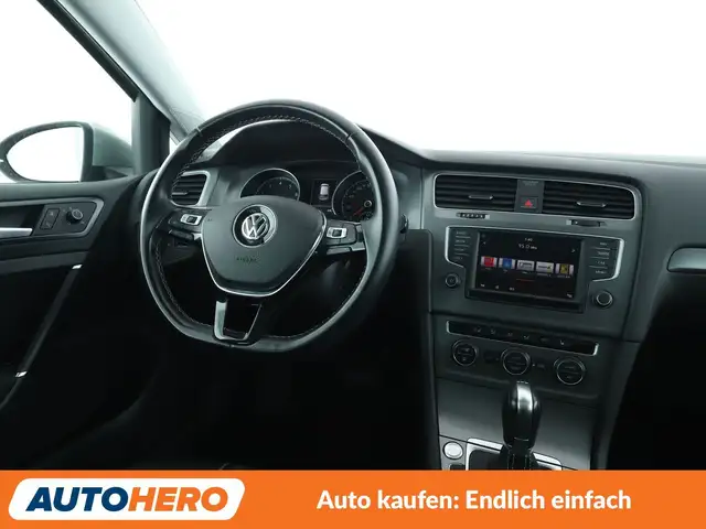 Volkswagen Golf view 13