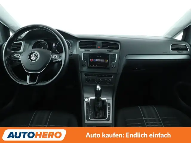 Volkswagen Golf view 12