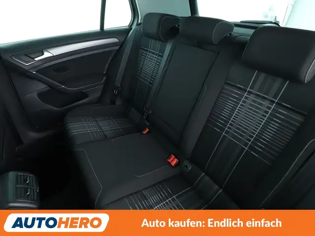 Volkswagen Golf view 14