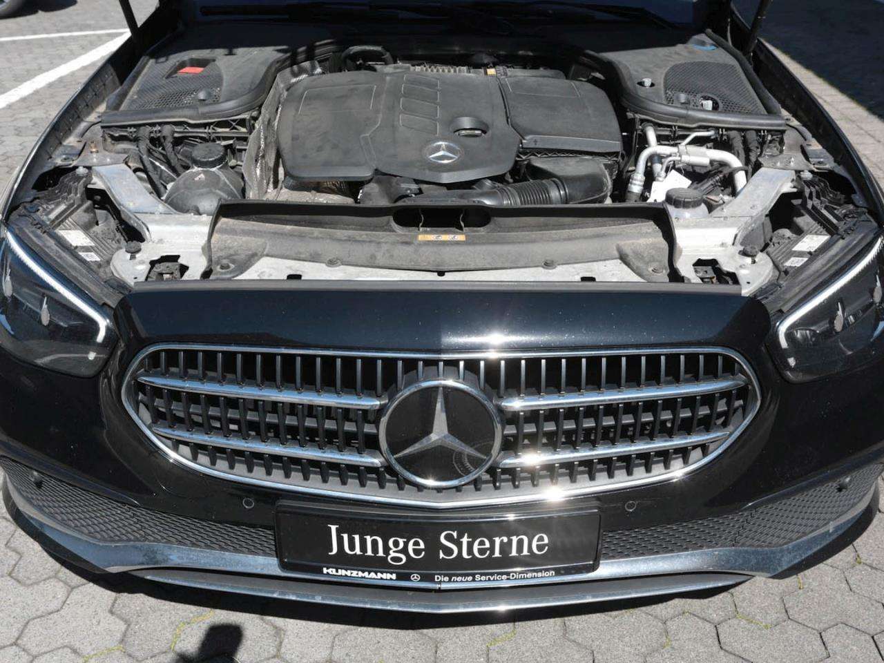 Mercedes-Benz E 220