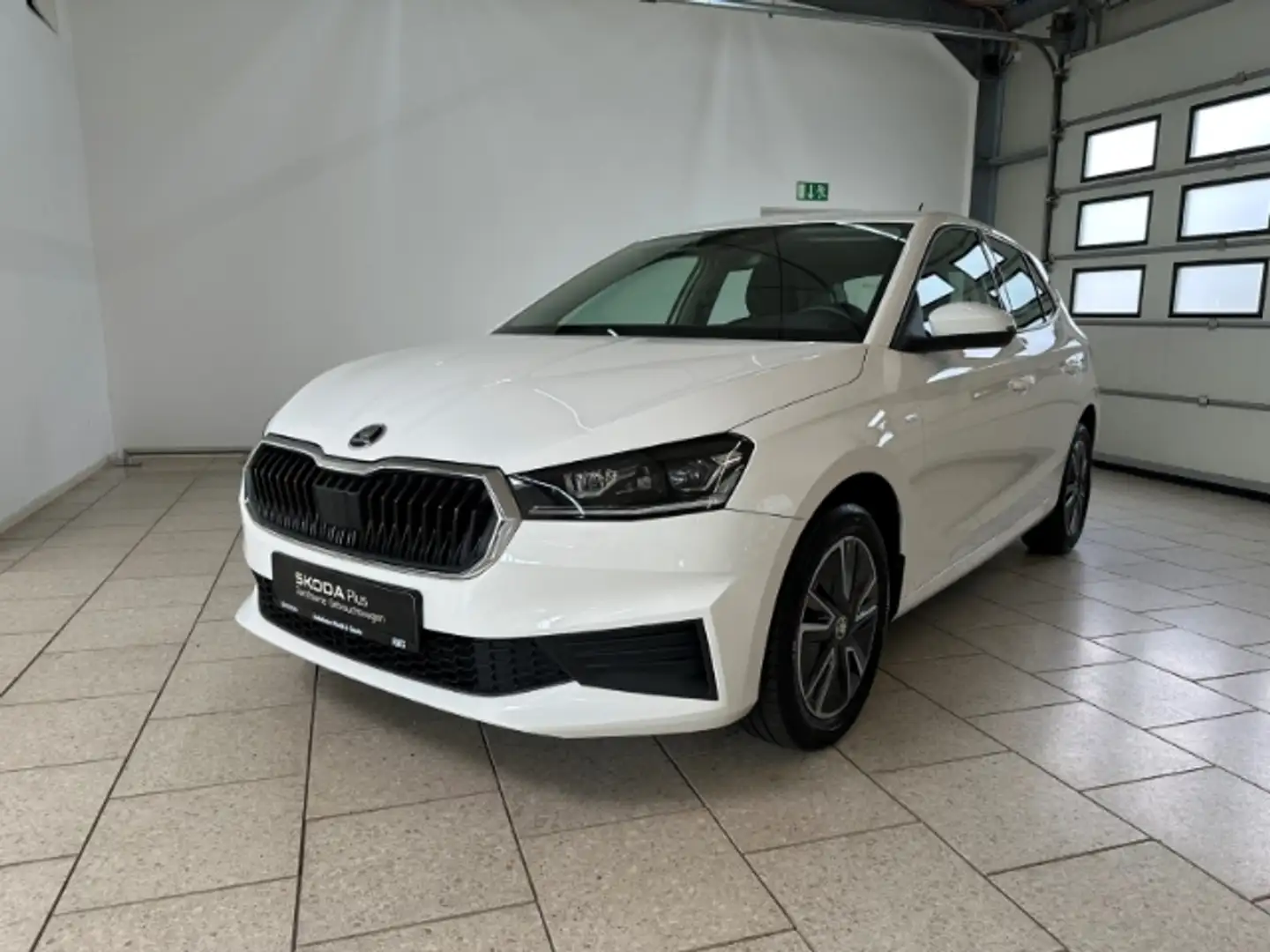 Skoda Fabia Tour 1.0 TSI Navi Freisprech MFL PDC Klima Blanc - 2