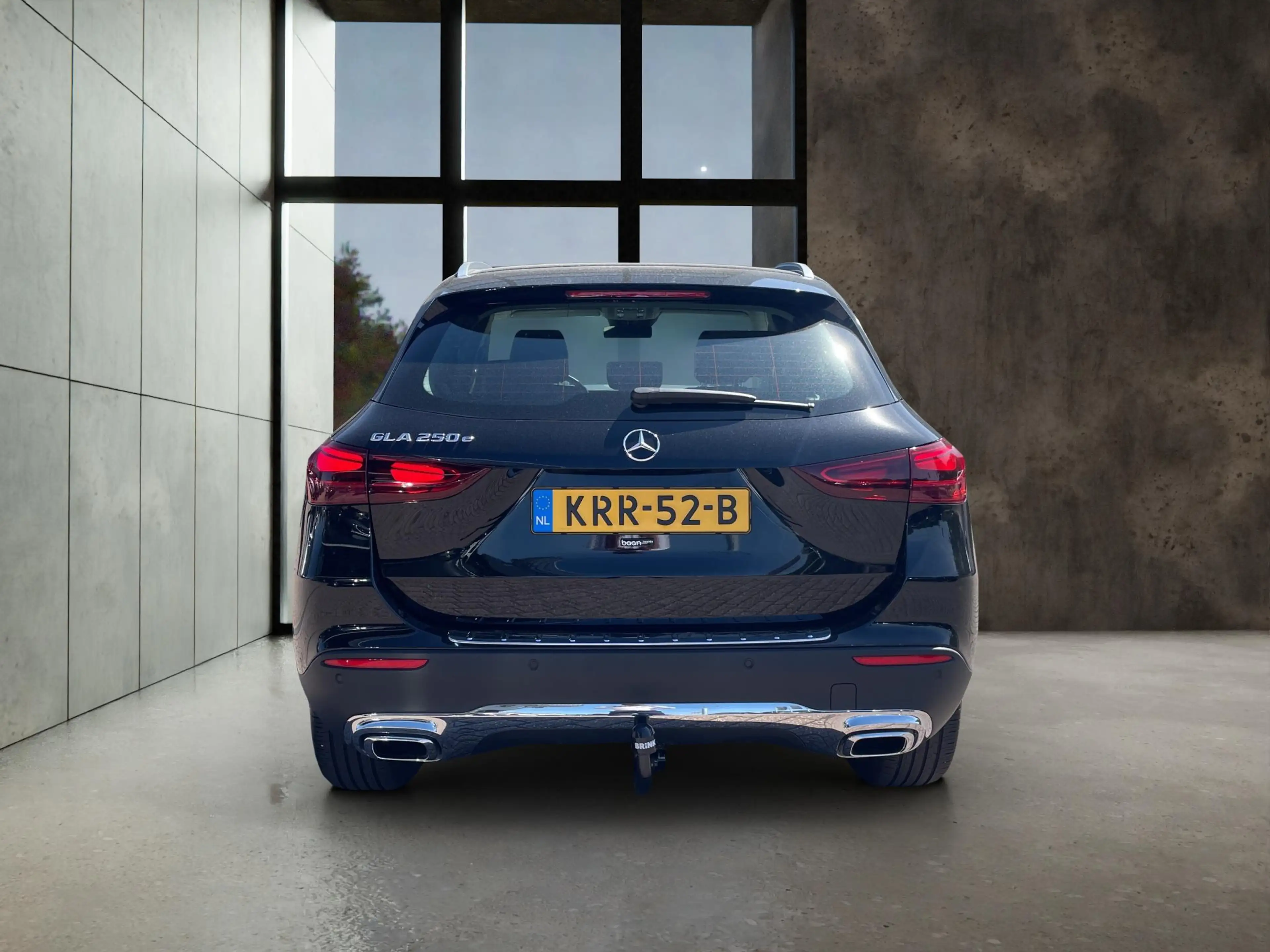Mercedes-Benz GLA 250 e Luxury — photo 7