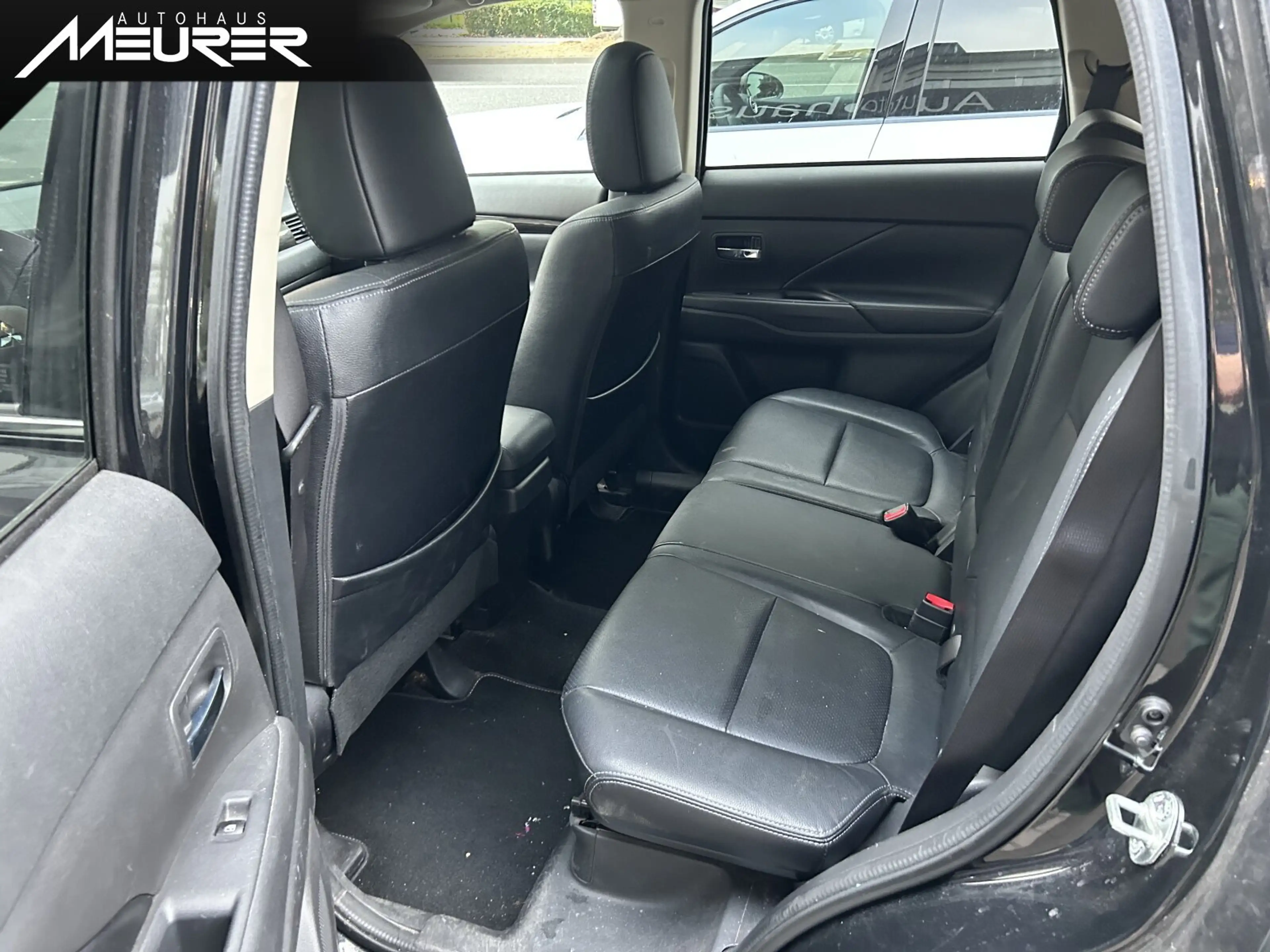 Mitsubishi Outlander Outlander 2.2 DI-D Top 4WD Nav/SHD/Händlerfahrz — photo 5
