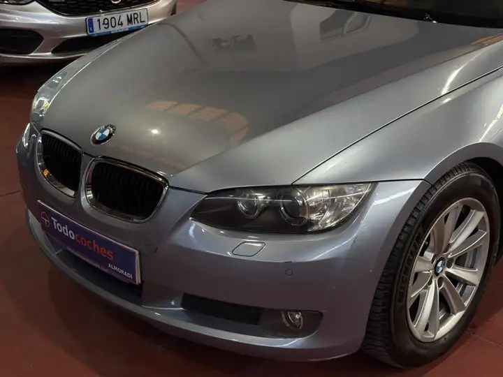 BMW Serie 3 320 d 2009, foto 3