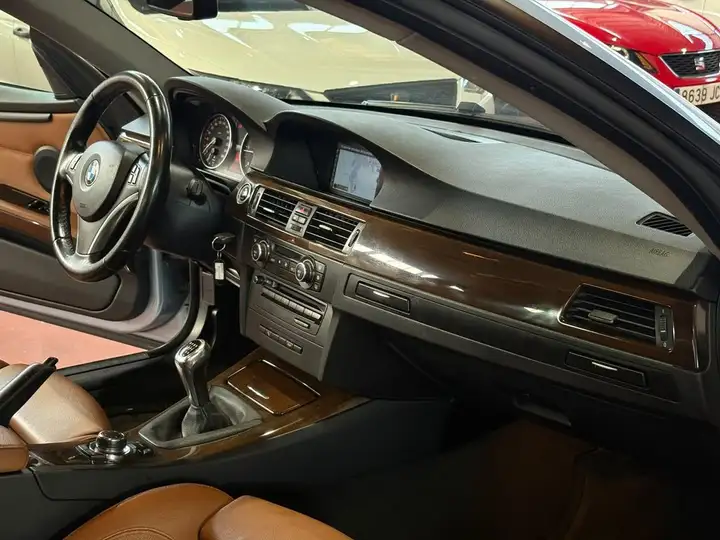 BMW Serie 3 320 d 2009, foto 19