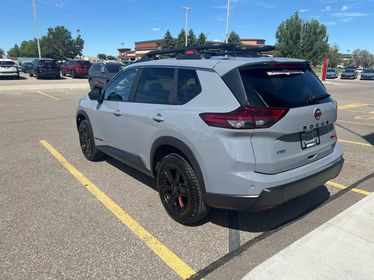 Nissan Rogue снимка Nissan Rogue
