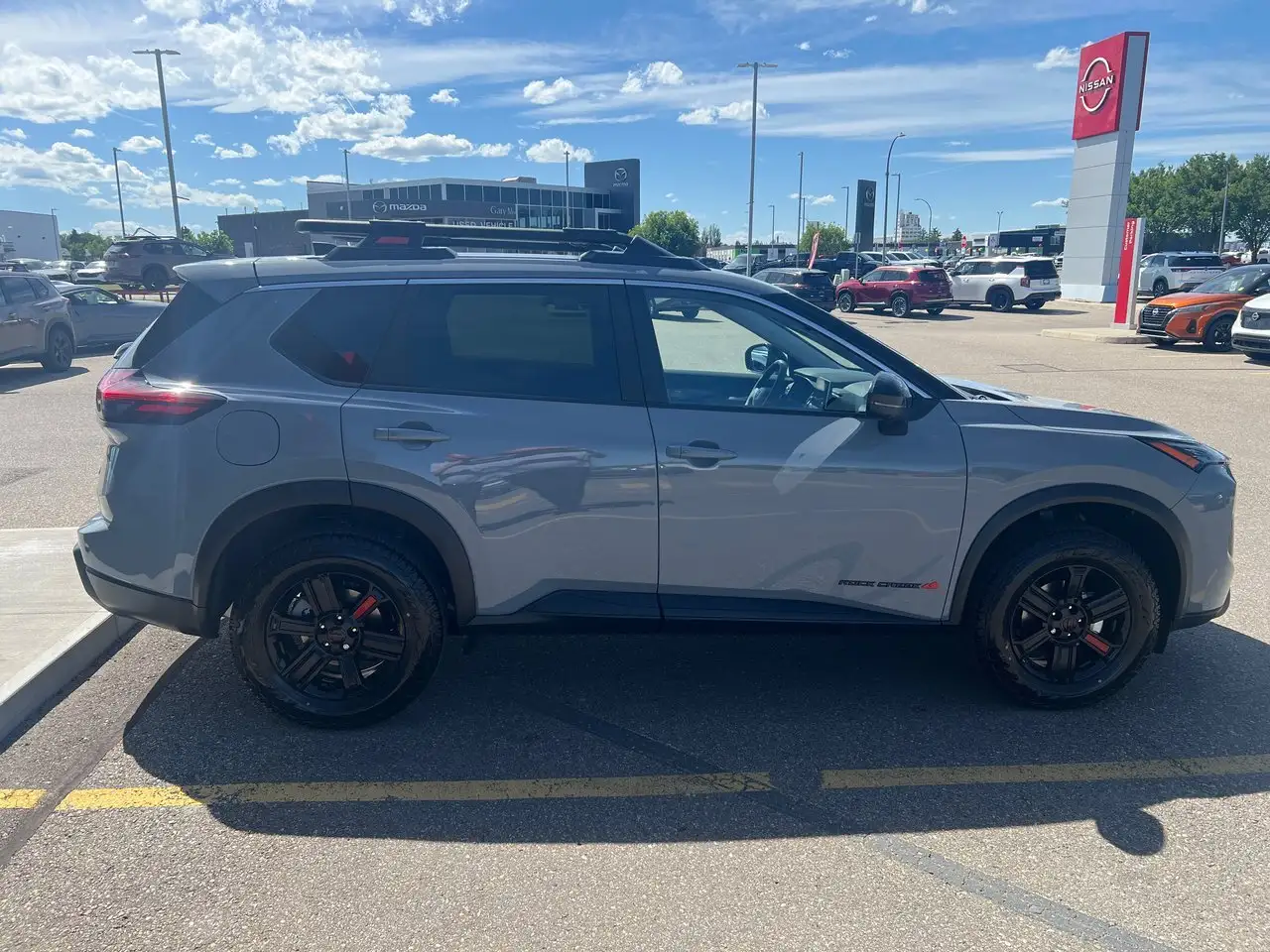 Nissan Rogue снимка Nissan Rogue