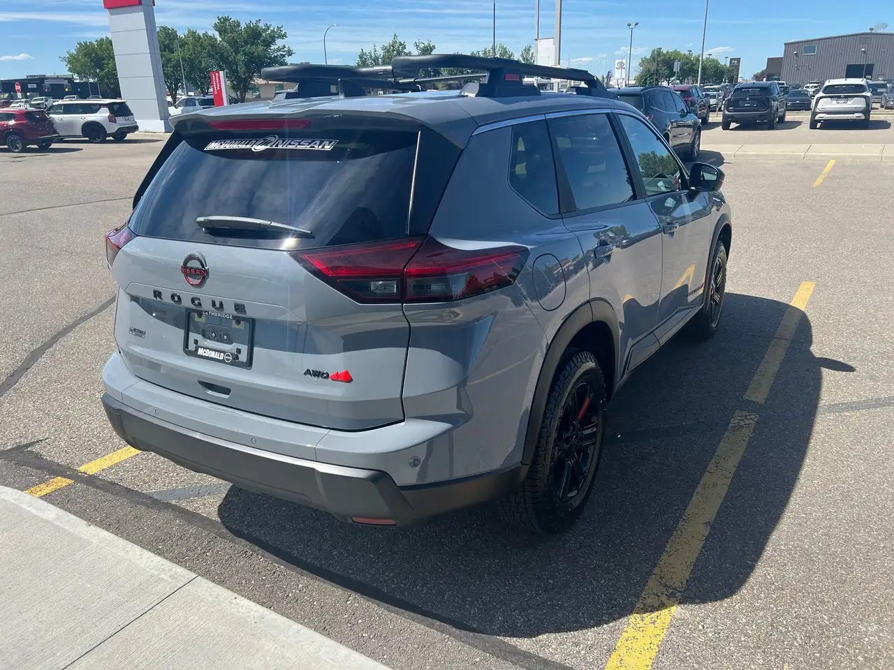 Nissan Rogue снимка Nissan Rogue