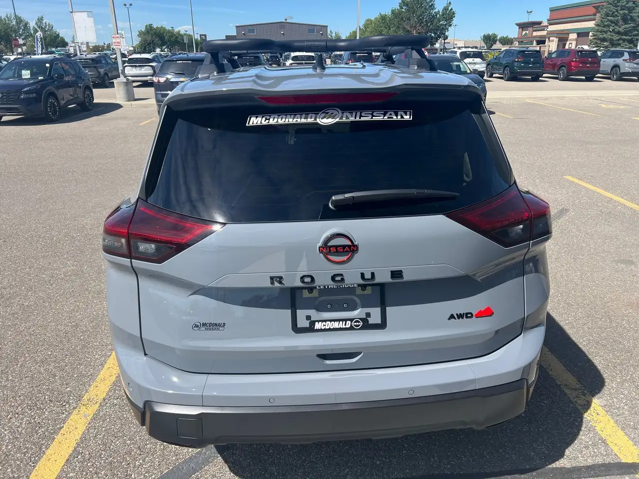 Nissan Rogue снимка Nissan Rogue