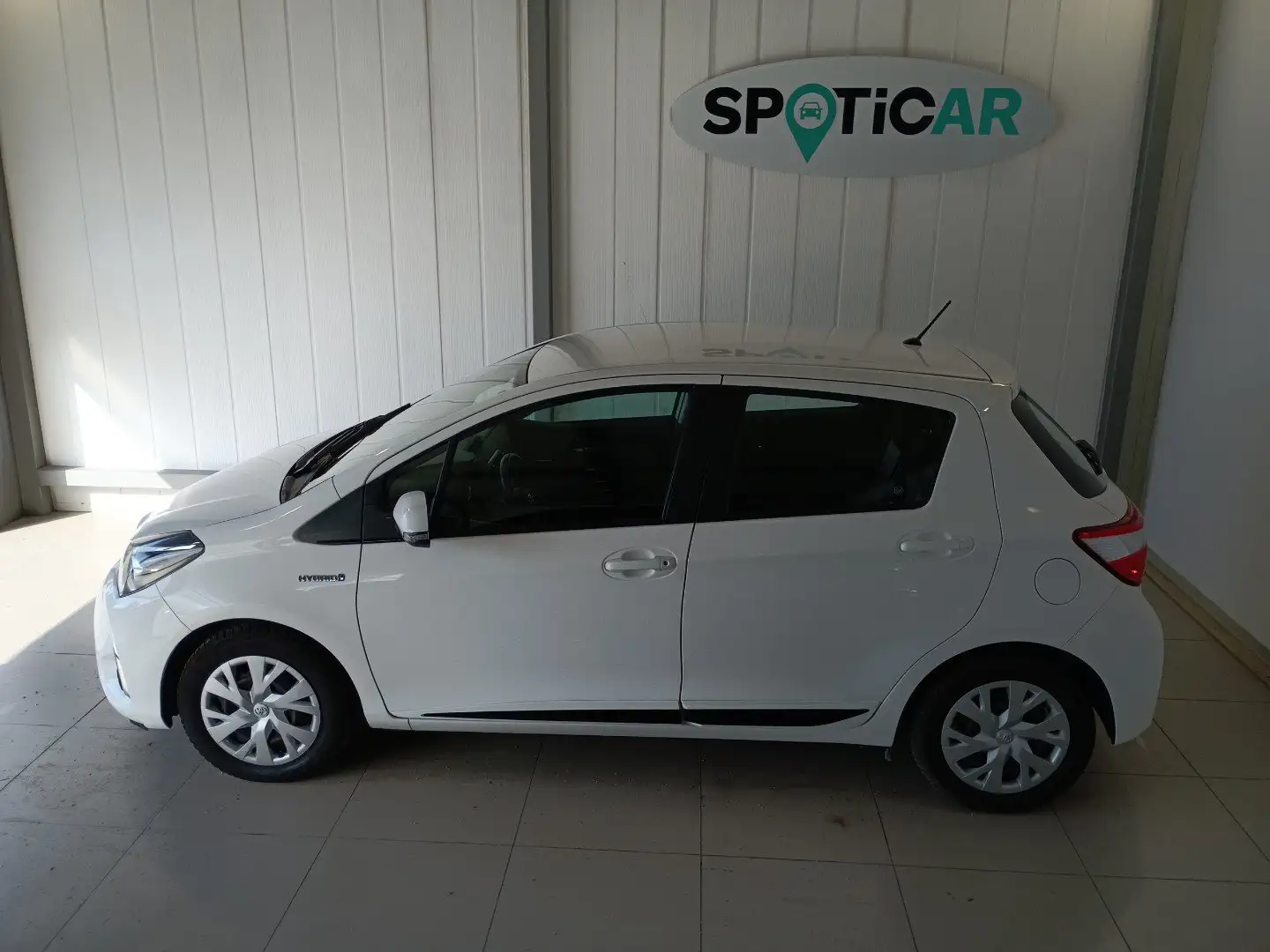 Toyota Yaris 1.5 Hybrid Active MY18 Blanc - 2