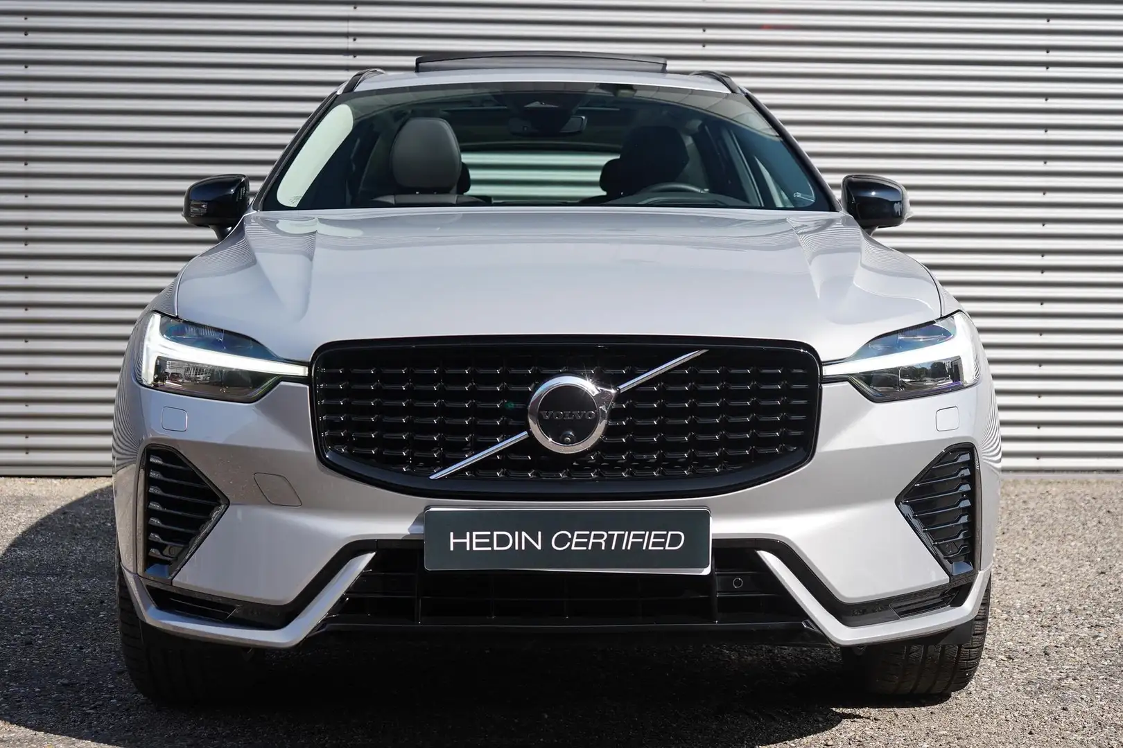 Volvo XC60 T6 Plug-in hybrid AWD Ultimate Dark | Pano. dak | Gris - 2