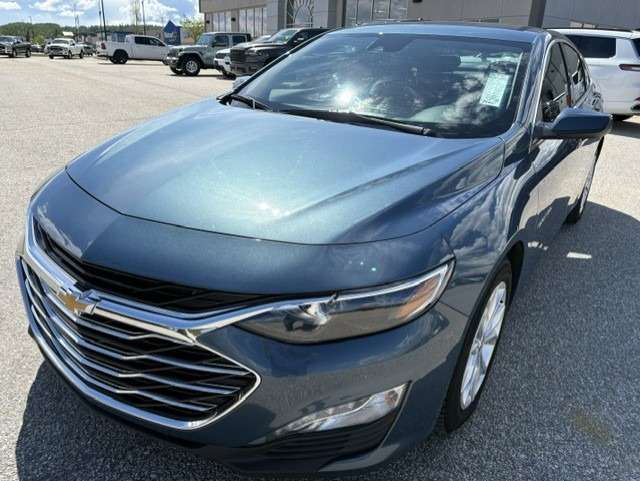 2025 Chevrolet Malibu LT1,REMOTE START,HEATED SEATS!