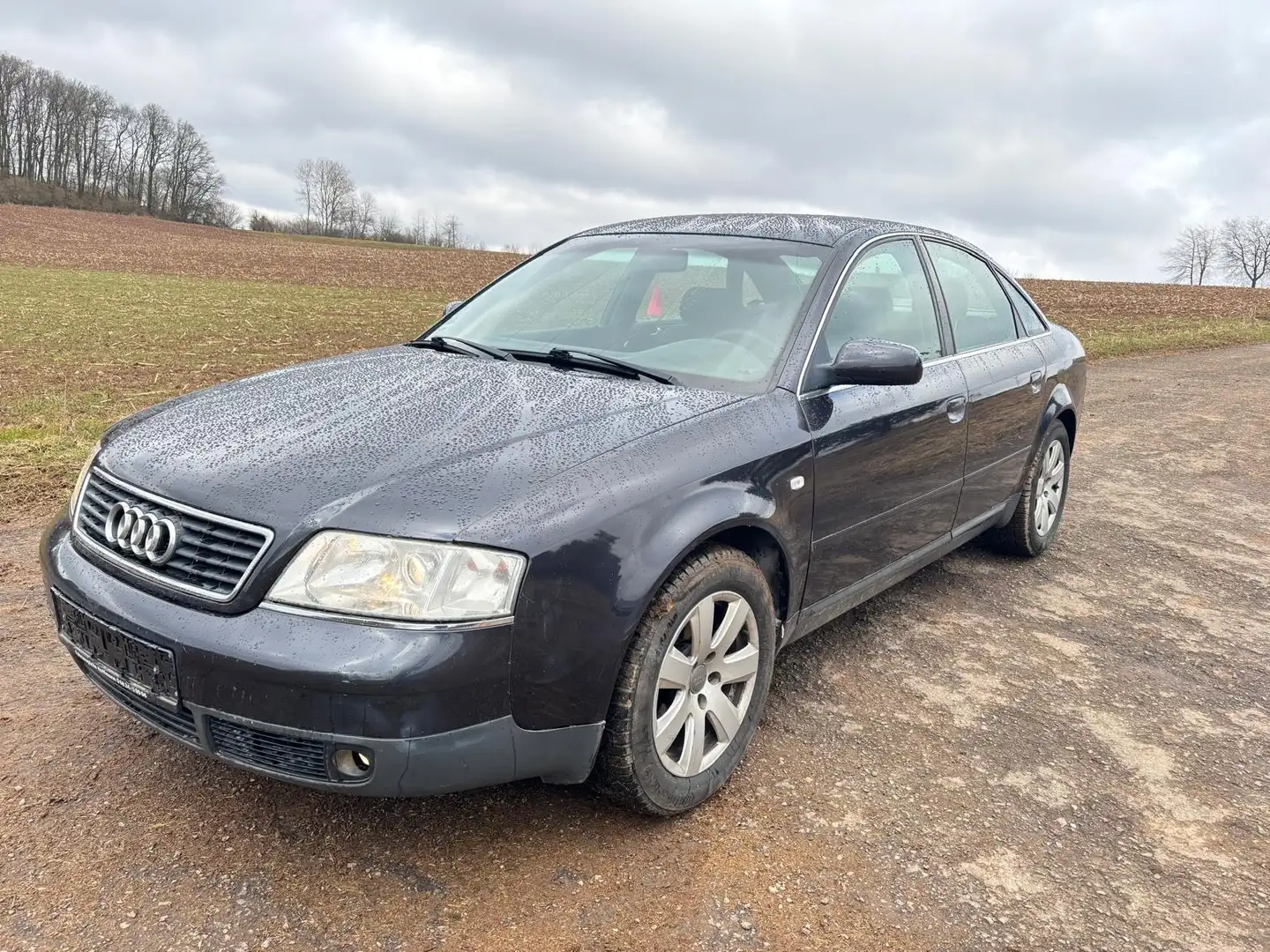 Audi A6 2.4 - 1