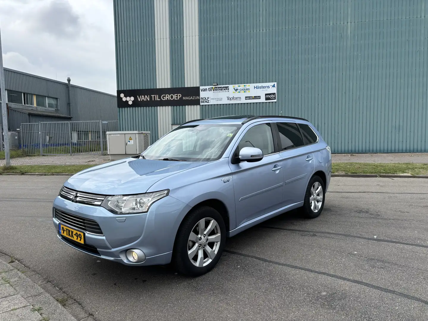 Mitsubishi Outlander 2.0 PHEV Instyle 4X4 Automaat 122 PK. Zeer mooie e Bleu - 1