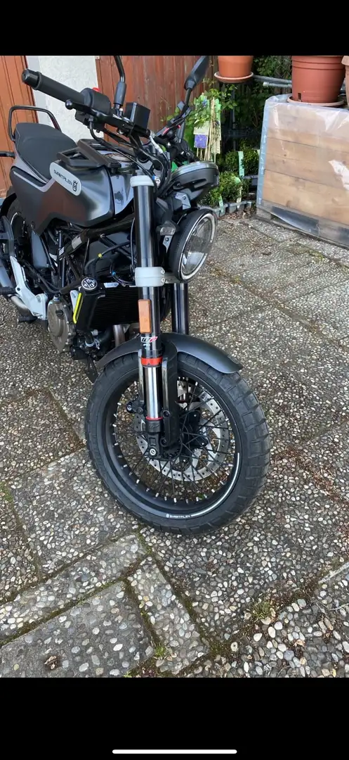 Husqvarna Svartpilen - 2