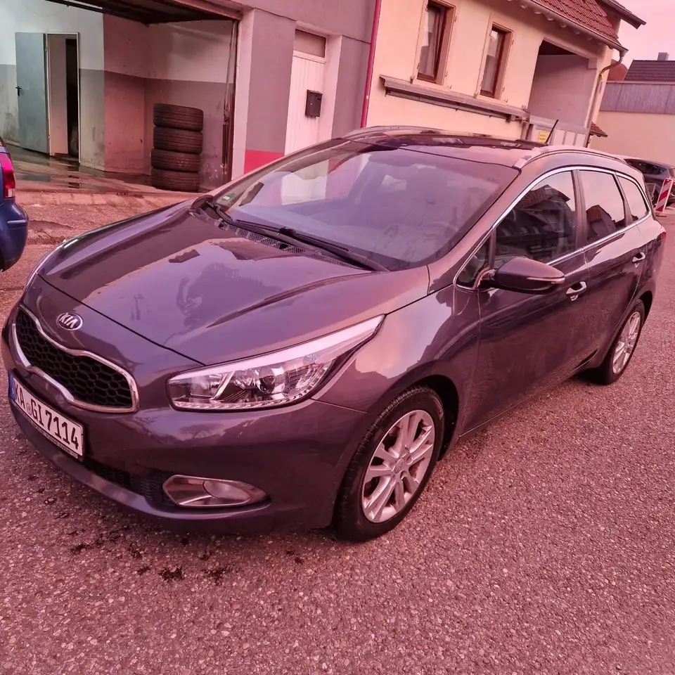 Kia Ceed SW / cee
