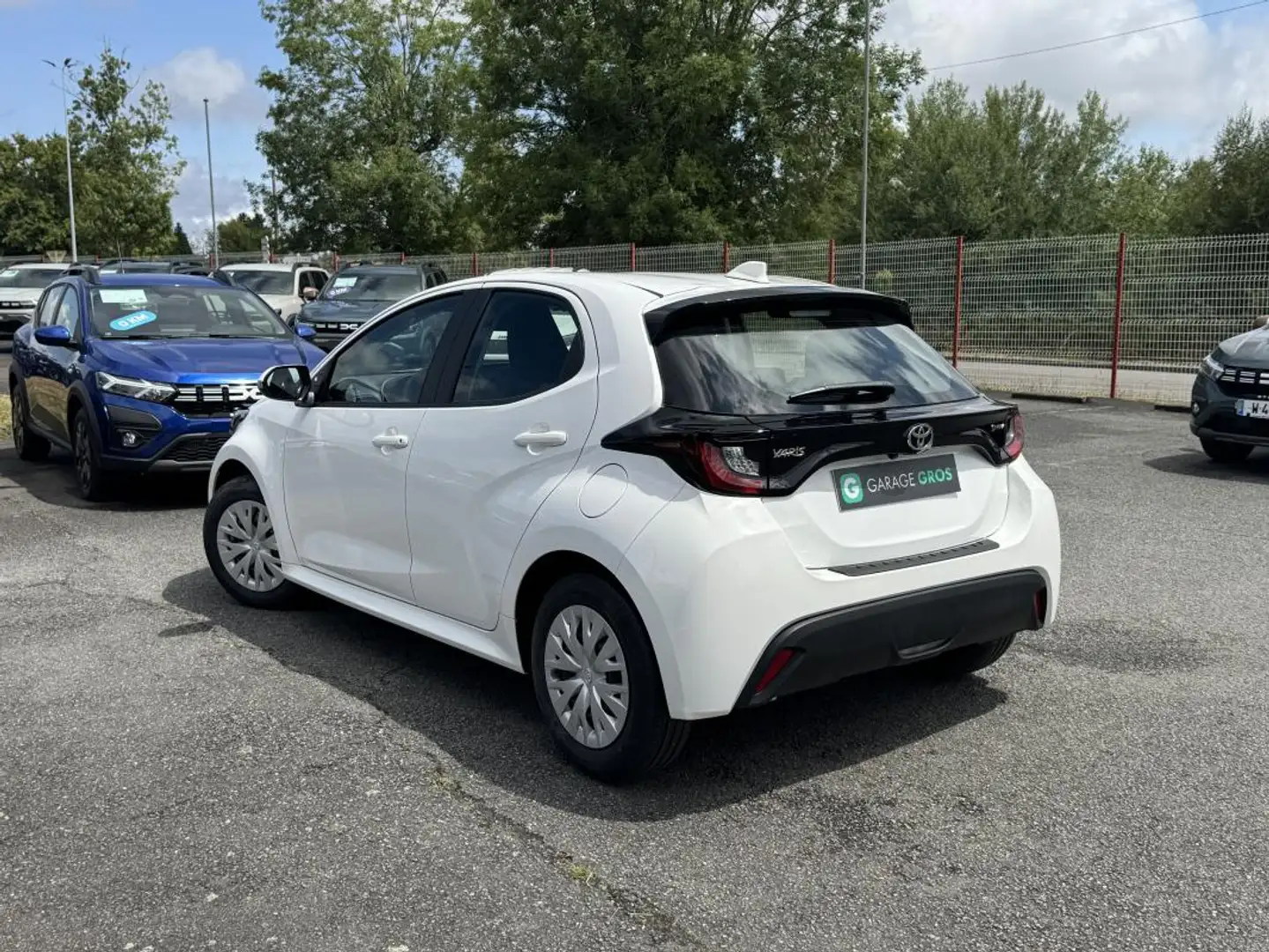 Toyota Yaris HYBRIDE 116h Dynamic Blanc - 2