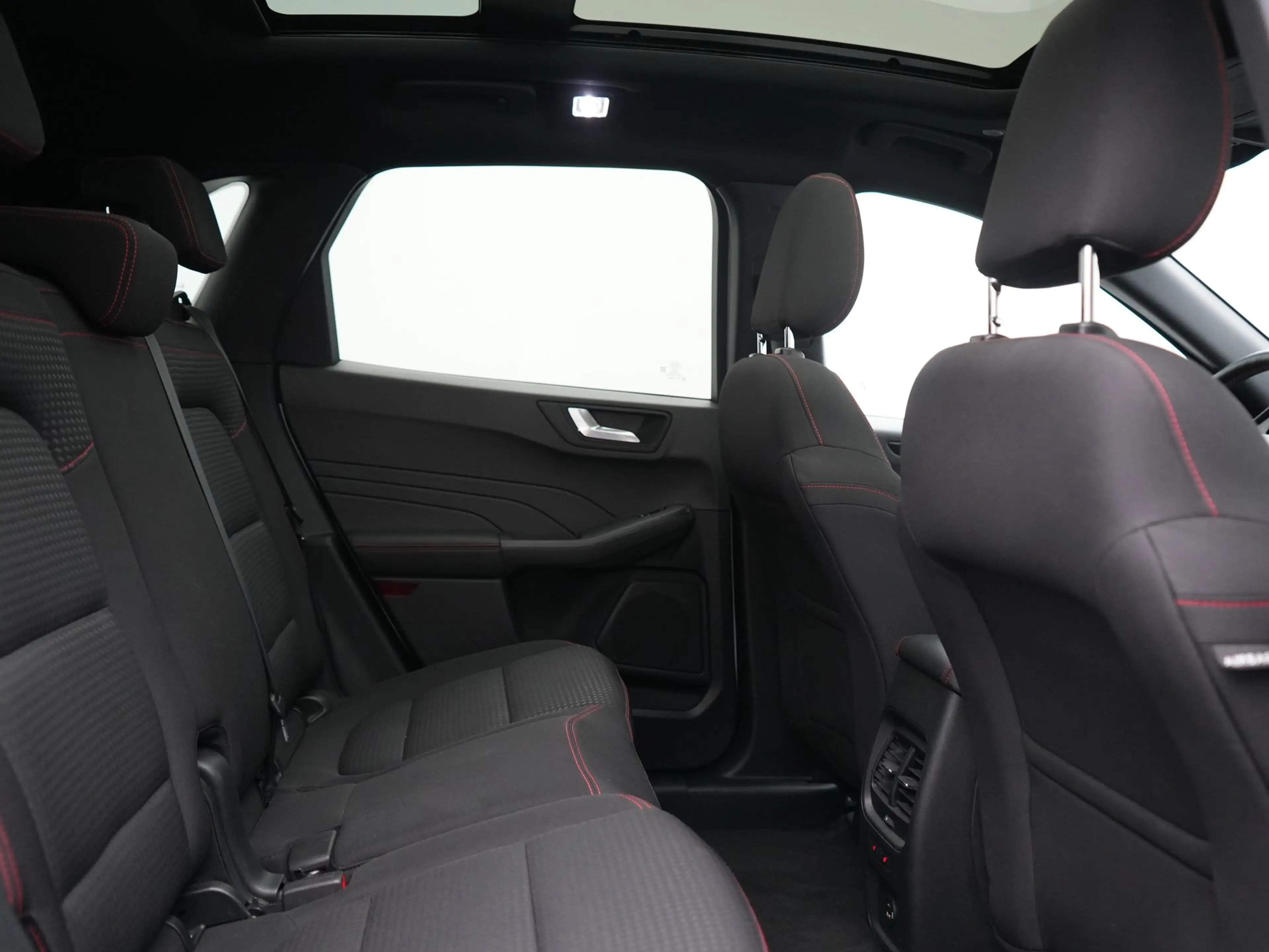 Ford Kuga 2.5 PHEV ST-Line 225pk Dealer O.H | Trekhaak Af Fa — photo 6