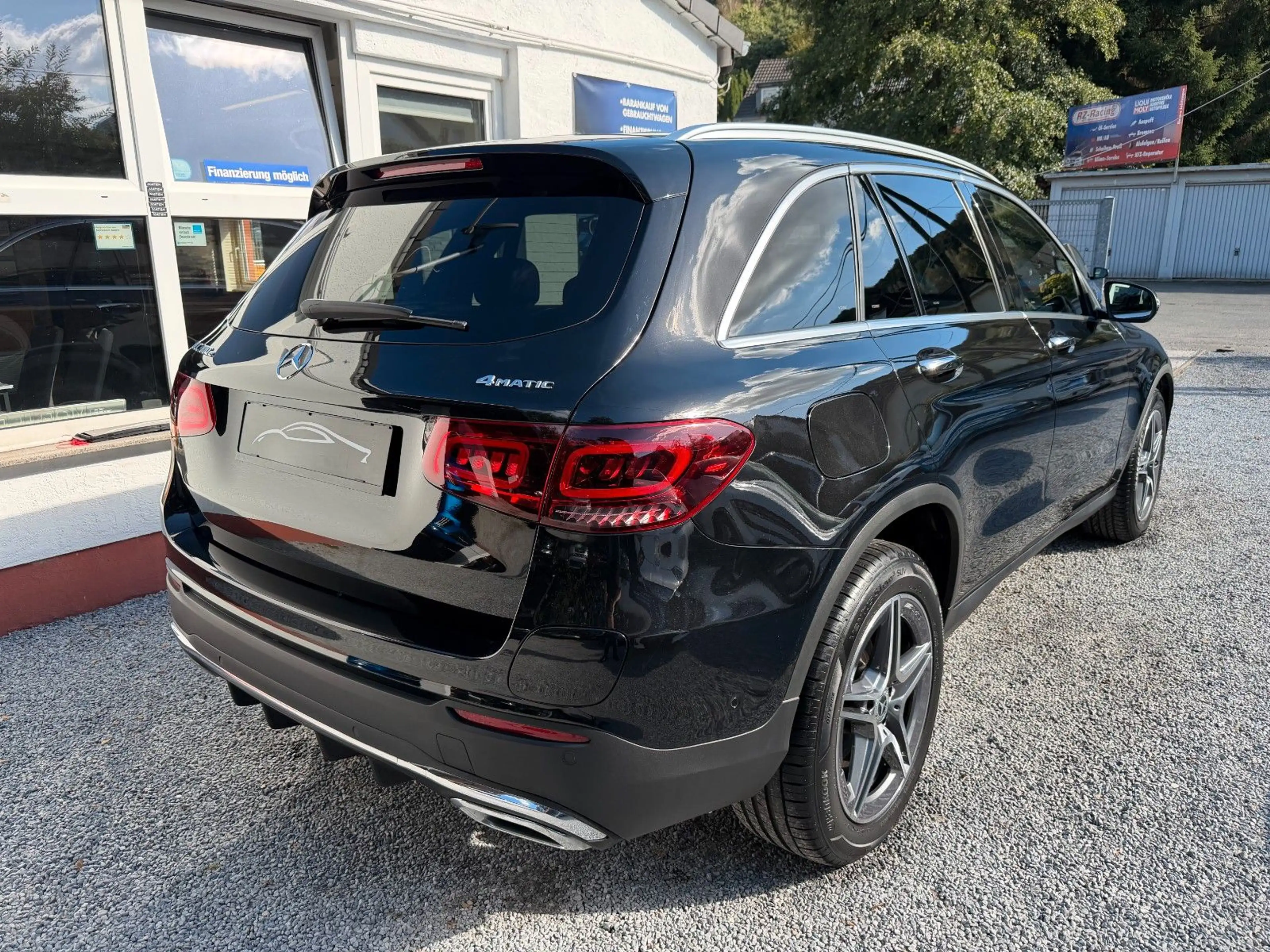 Mercedes-Benz GLC 300 e HYBRID PLUG IN 4MATIC AUT. AMG PANO. — photo 8