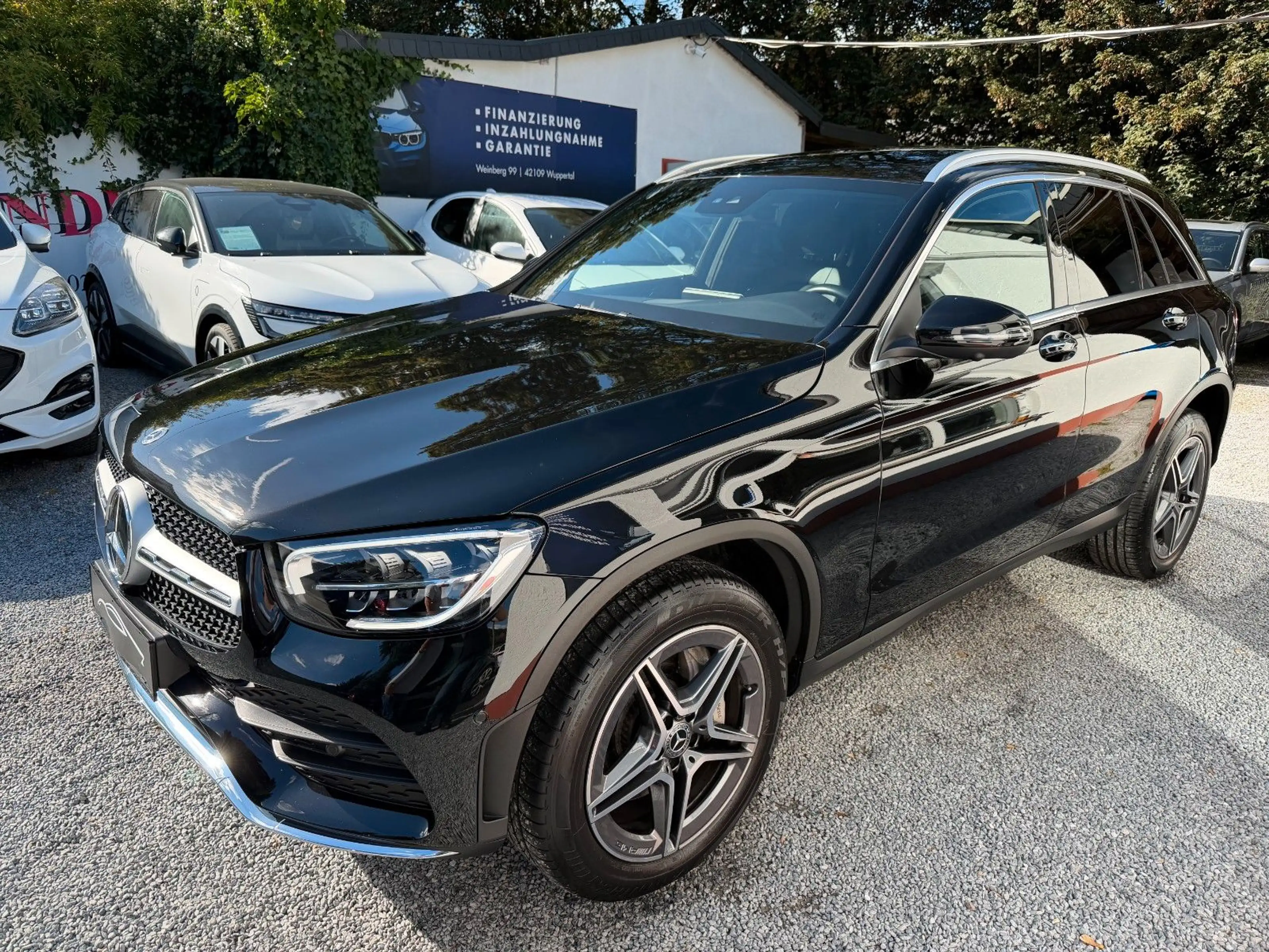 Mercedes-Benz GLC 300 e HYBRID PLUG IN 4MATIC AUT. AMG PANO. — photo 3