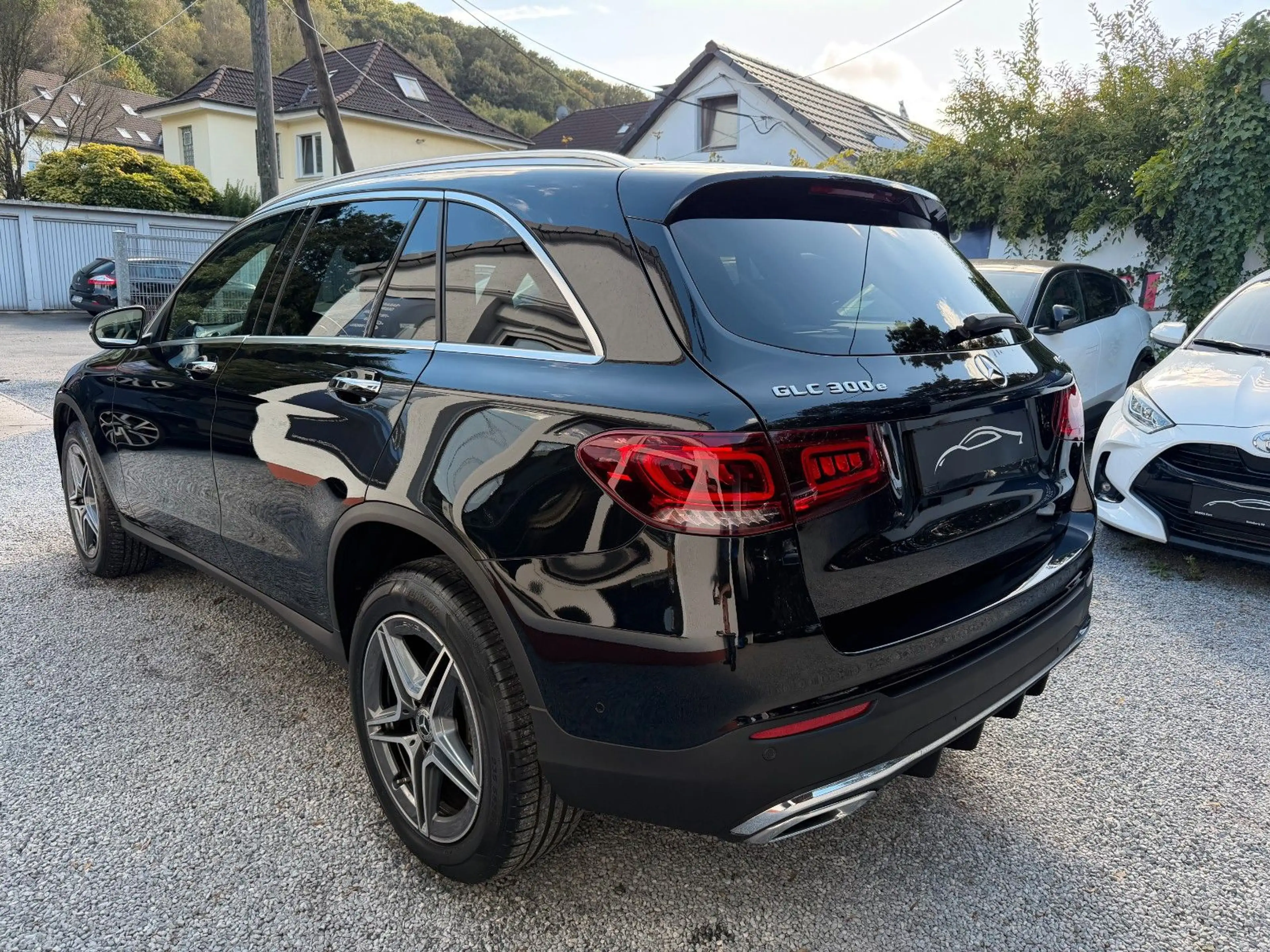 Mercedes-Benz GLC 300 e HYBRID PLUG IN 4MATIC AUT. AMG PANO. — photo 11