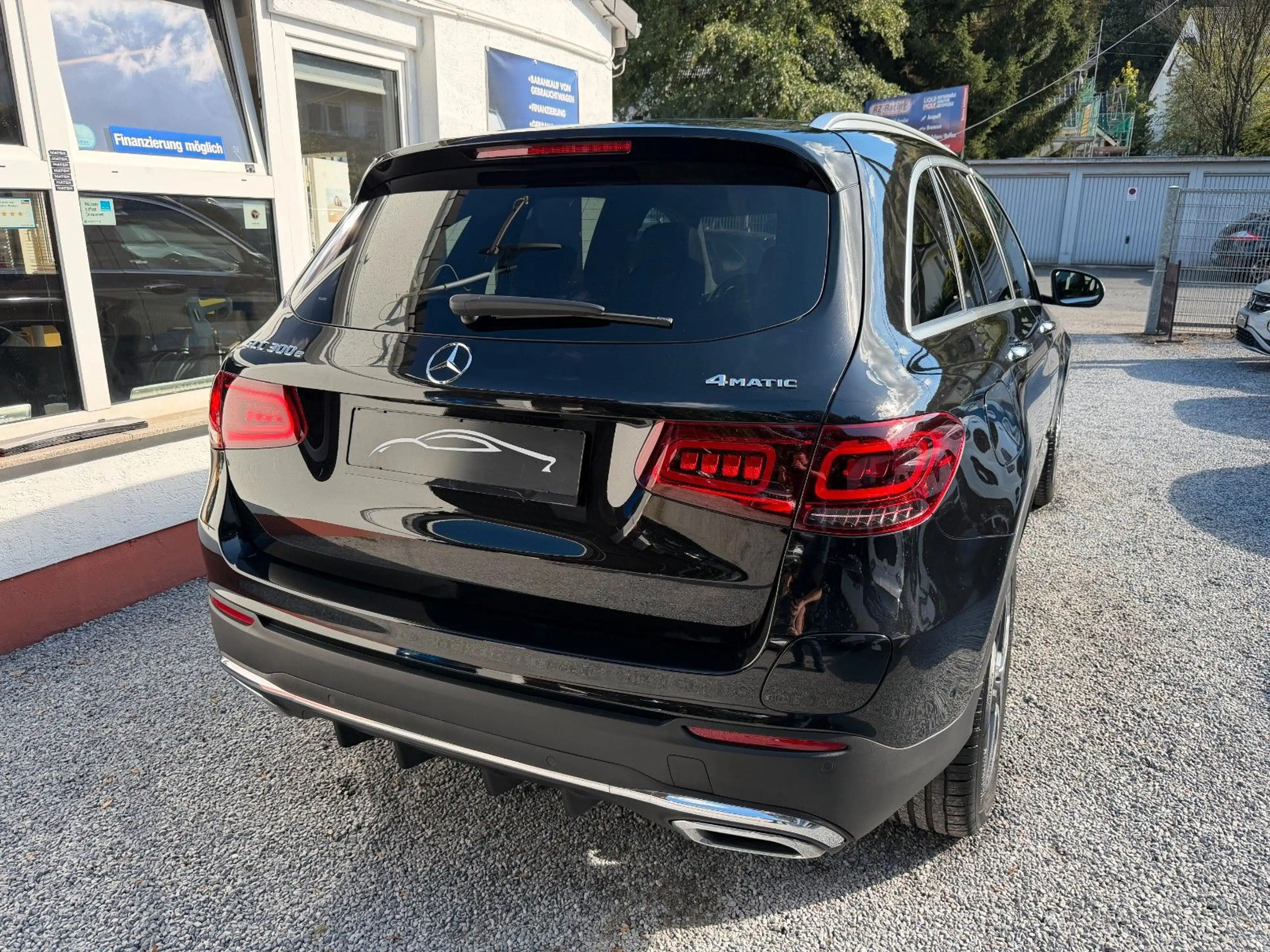 Mercedes-Benz GLC 300 e HYBRID PLUG IN 4MATIC AUT. AMG PANO. — photo 9