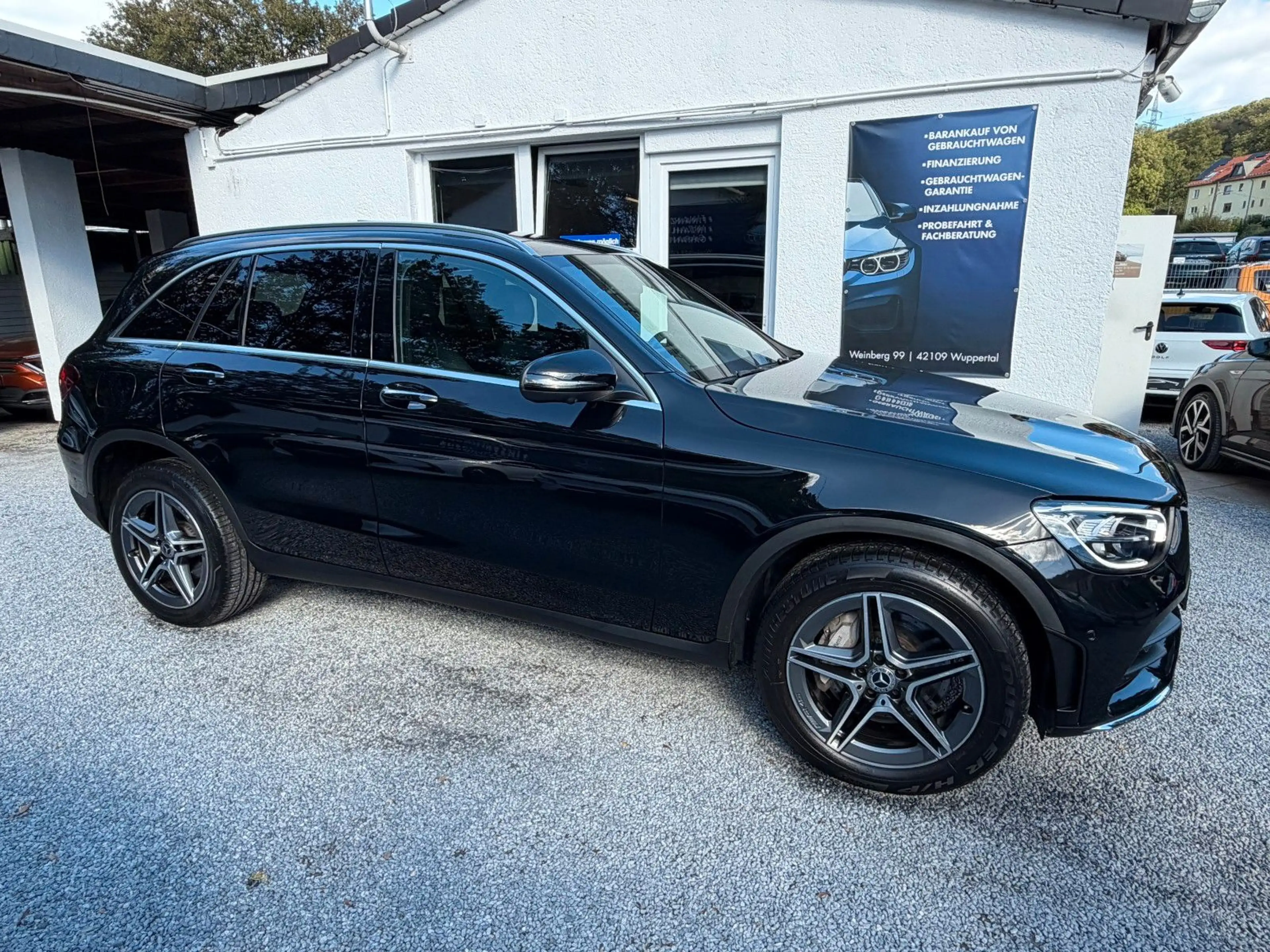 Mercedes-Benz GLC 300 e HYBRID PLUG IN 4MATIC AUT. AMG PANO. — photo 6