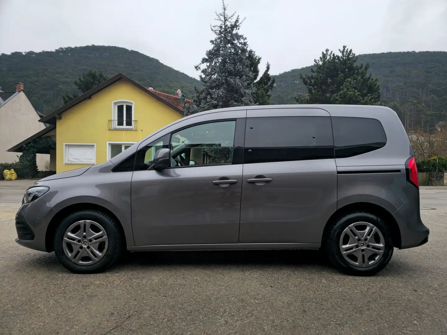 Mercedes-Benz T-Class T-Klasse Standard 180d Style Aut. Style - 2