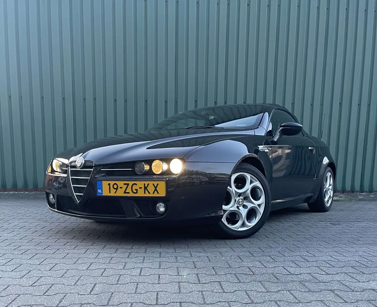 Alfa Romeo Spider 2.2 JTS Exclusive| stoelverw. cruise control airco Zwart - 1