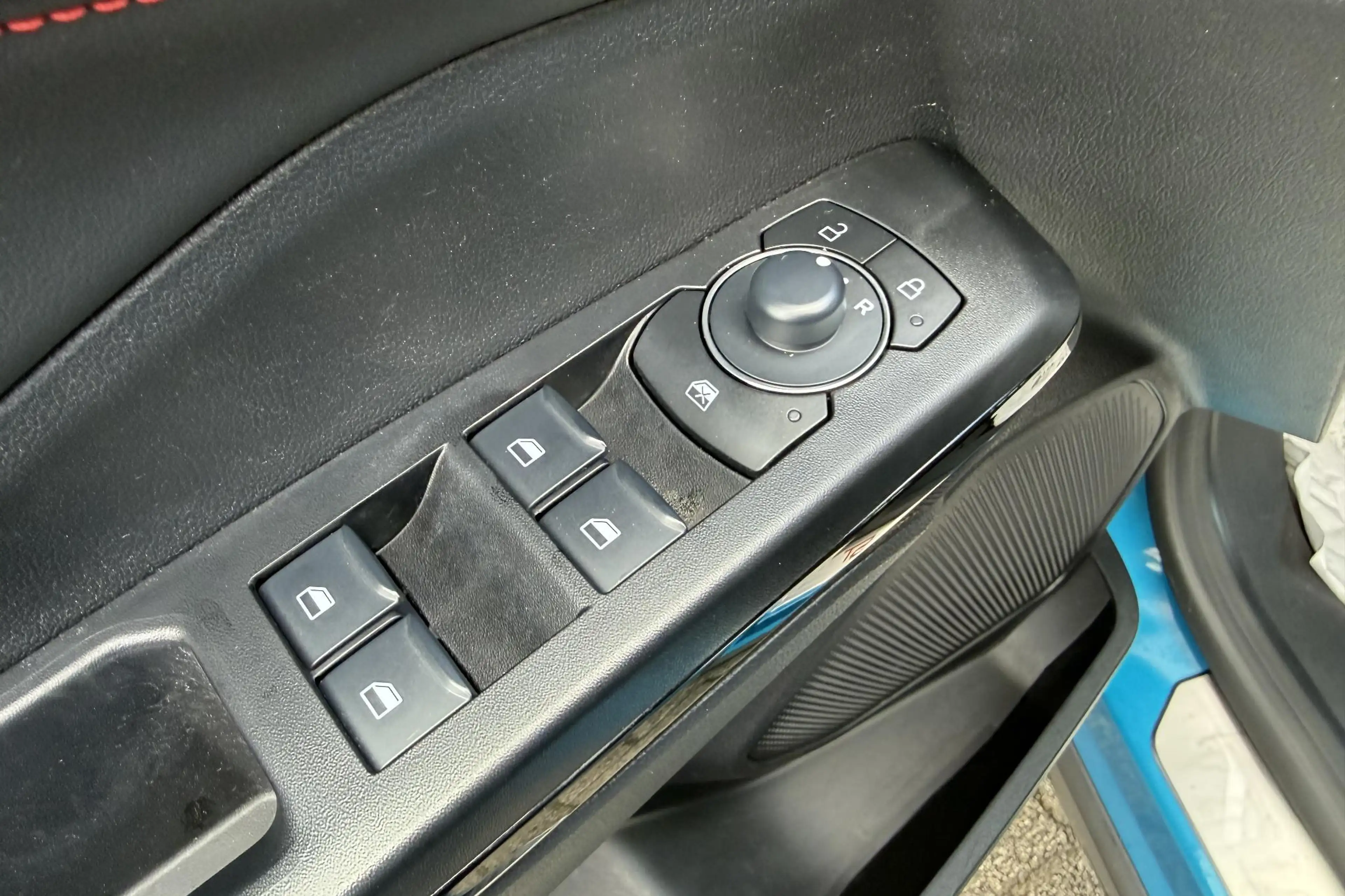 Ford Puma 1.0 EcoBoost Hybrid ST-Line | Winterpack | Camera — photo 12