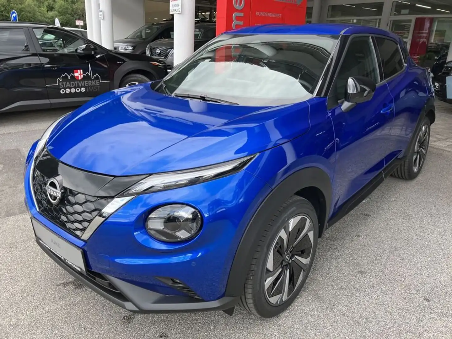 Nissan Juke 1,6 Hybrid Superfly 4AMT Aut. Metallic Blau - 1