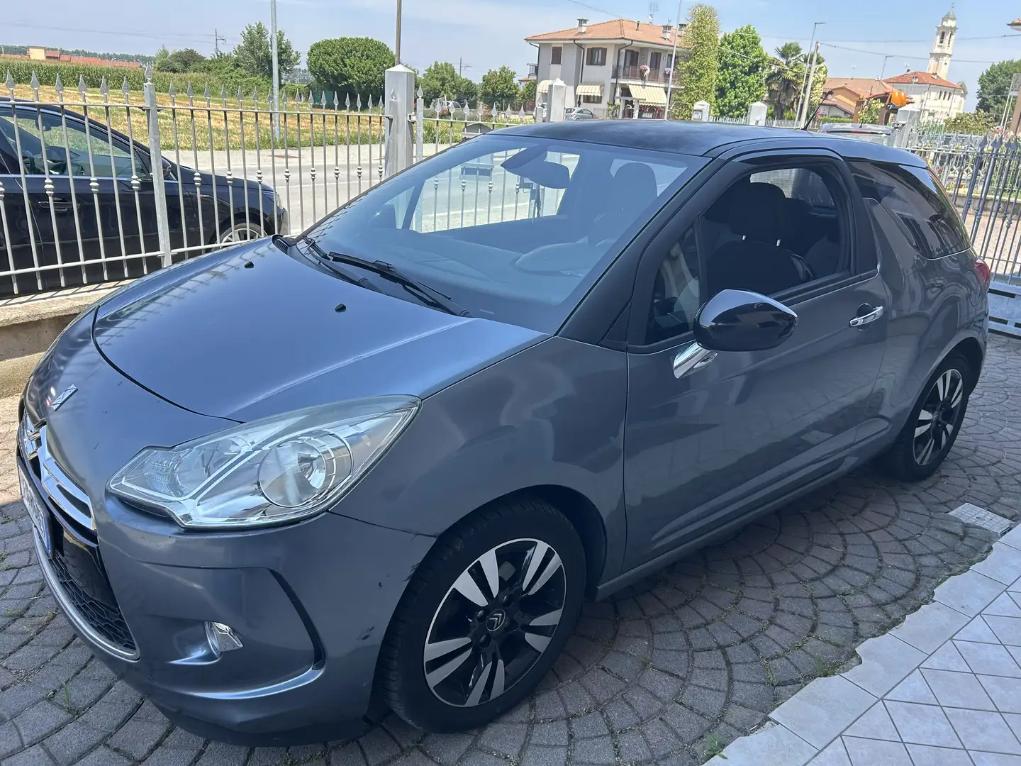 DS Automobiles DS 3 DS3 1.4 hdi Chic 70cv - 2