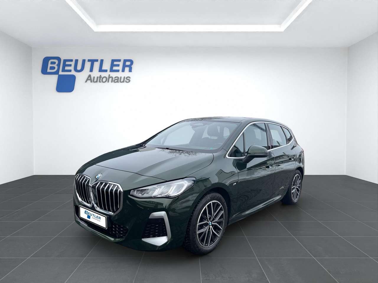 BMW 218 2022 — M Sport 18" eAHK eSitze