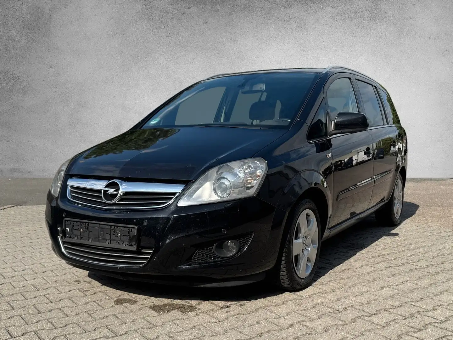 Opel Zafira B Innovation 7-Sitzer 2.Hand Schwarz - 1