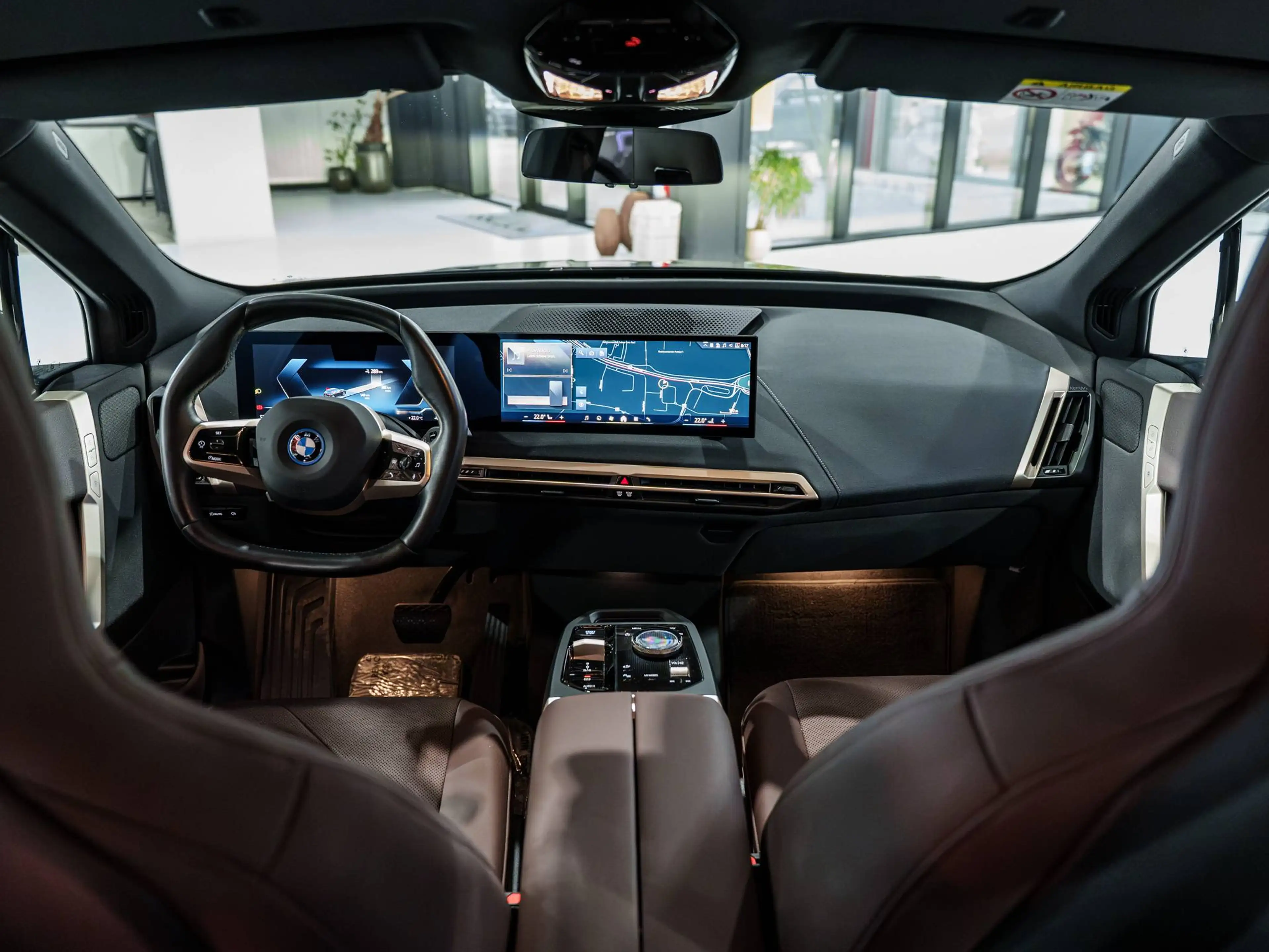 BMW iX xDrive40 - 21" - Driving Assist Pro - 360° - Trekhaak - Comfort Access - 4-Zone - Stoelverwarming — photo 14